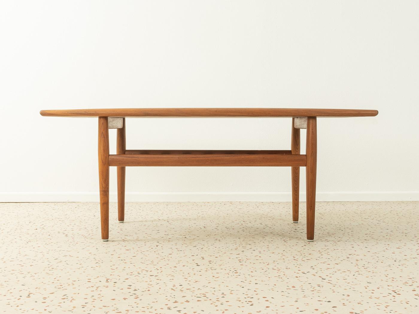 Mid-20th Century Grete Jalk Coffee Table Manufactured by Glostrup, 1960s, Made in Denmark For Sale