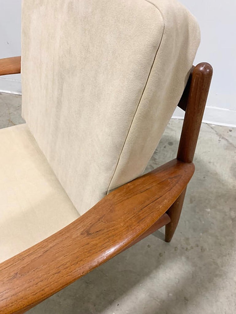 Grete Jalk Danish Modern Teak Lounge Chair For Sale 2