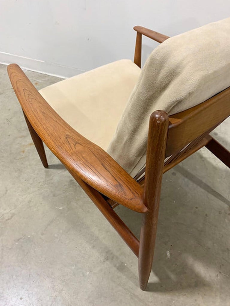 Grete Jalk Danish Modern Teak Lounge Chair For Sale 3