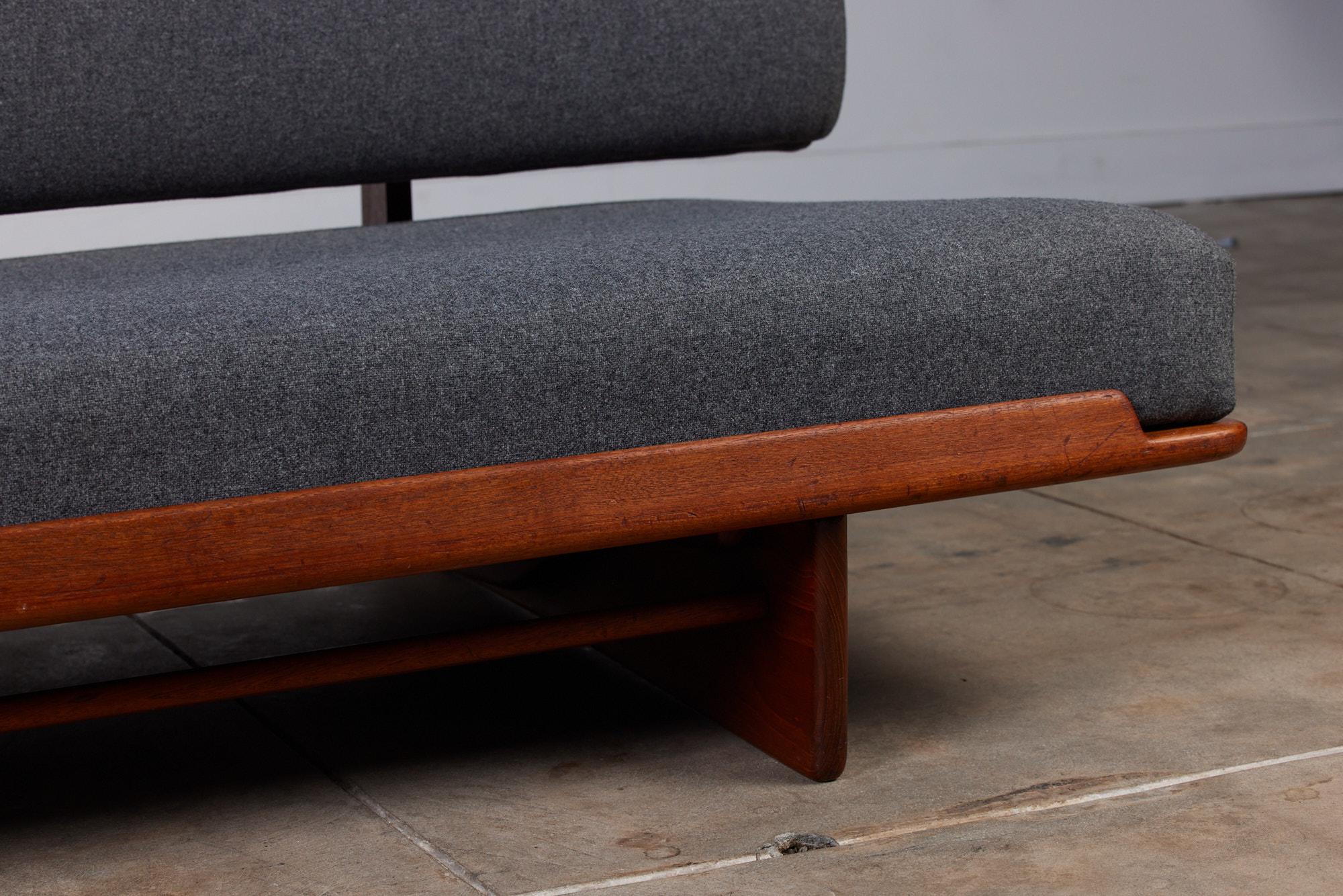 Grete Jalk Daybed for Poul Jeppesen 3