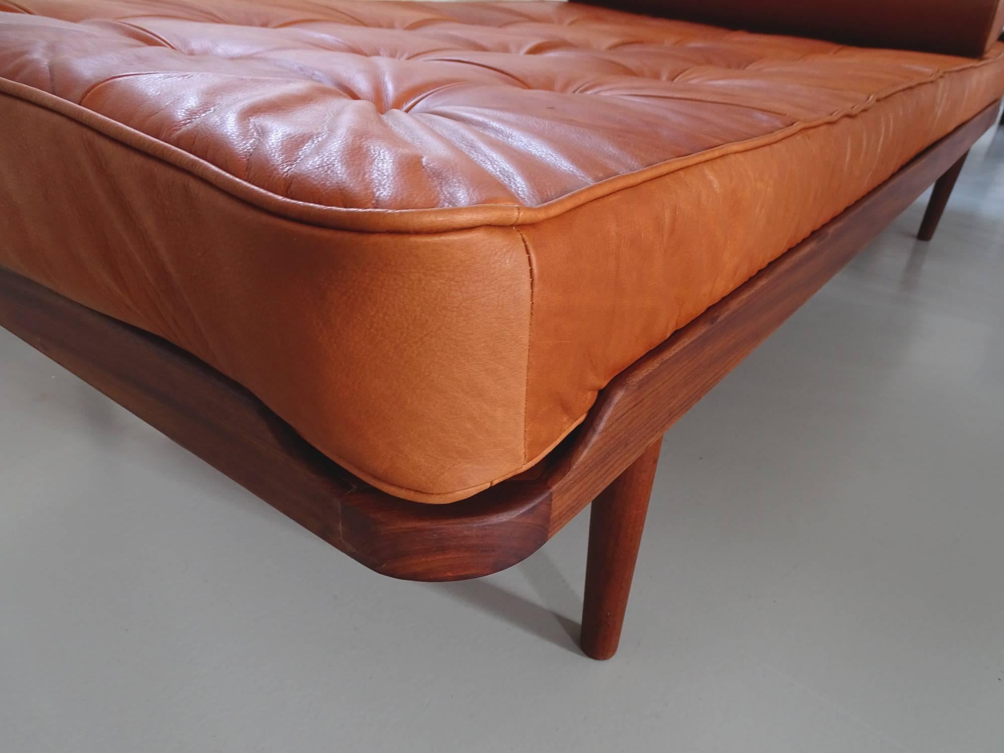 Grete Jalk Daybed in Teak and Cognac Leather for P. Jeppesen, Denmark, 1960 For Sale 4