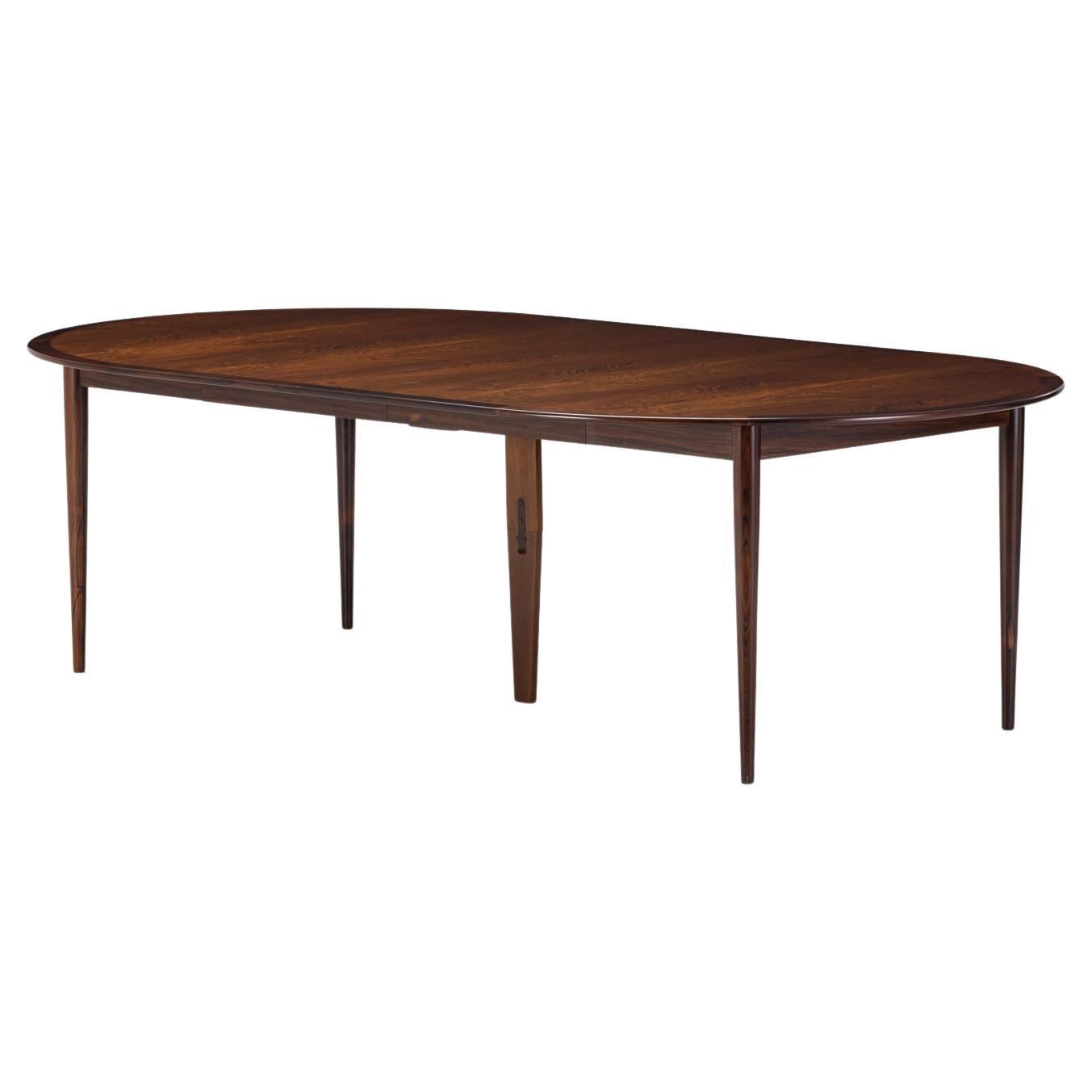 Table de salle à manger Grete Jalk Fabriquée par P. Jeppesens Møbelfabrik au Danemark vers 1960