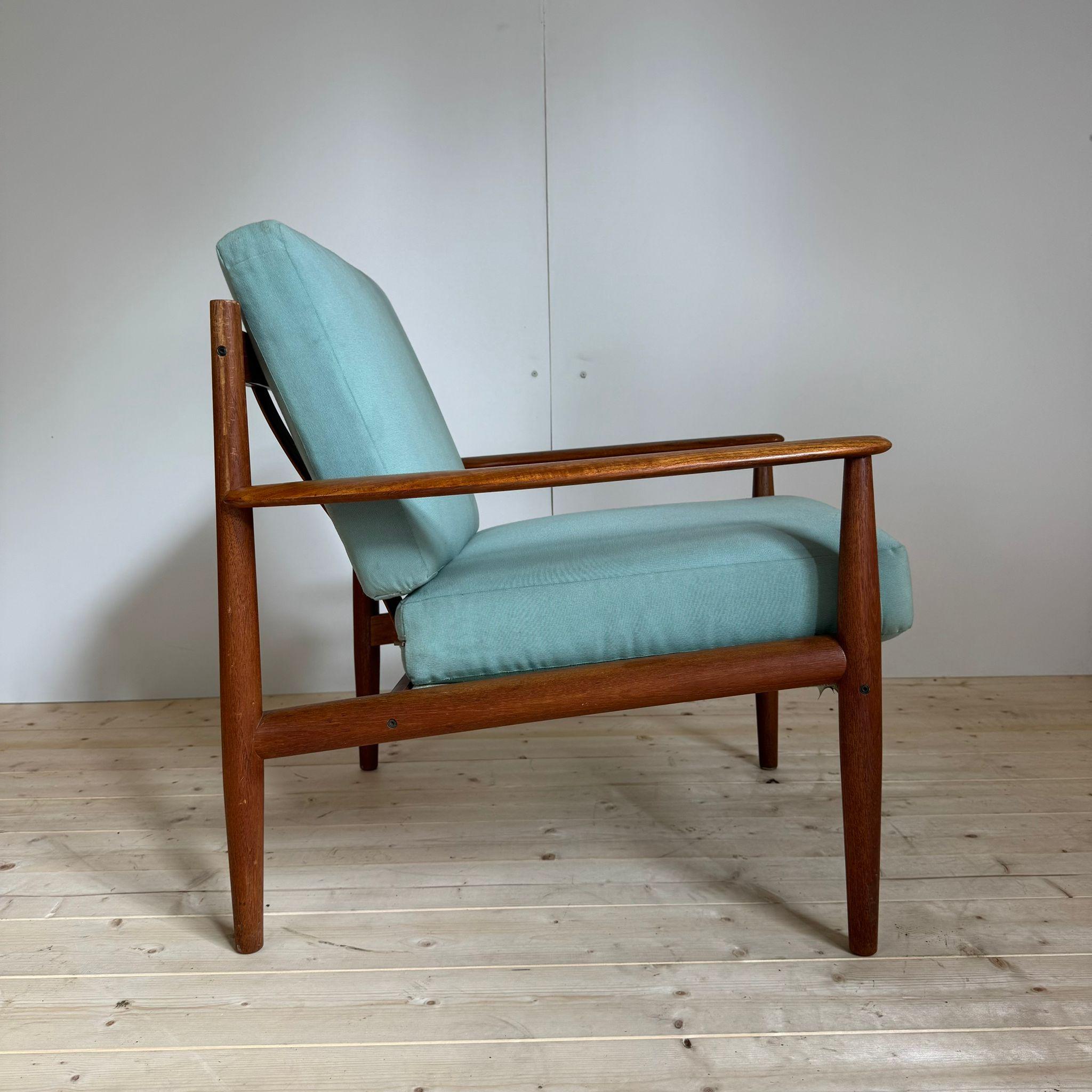 Grete Jalk  for France and Son armchair, Denmark 1960 In condizioni buone in vendita a Torino, IT