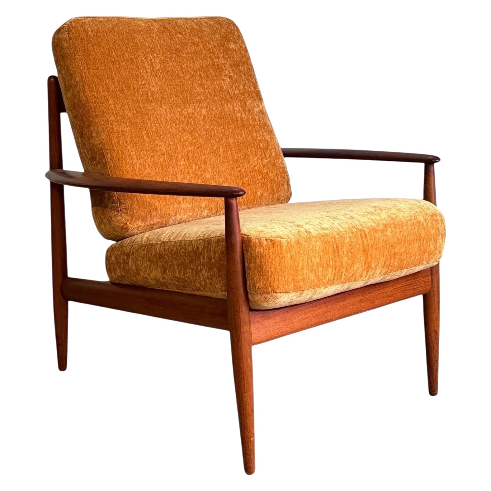 Grete Jalk pour France
Son Chaise longue danoise en teck années 1960