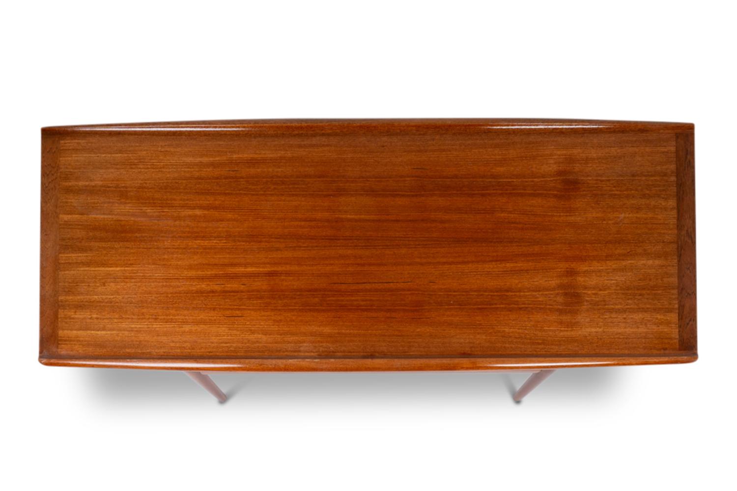 Teak Grete Jalk for Glostrup. “GJ106” coffee table in teak. 1960s. For Sale