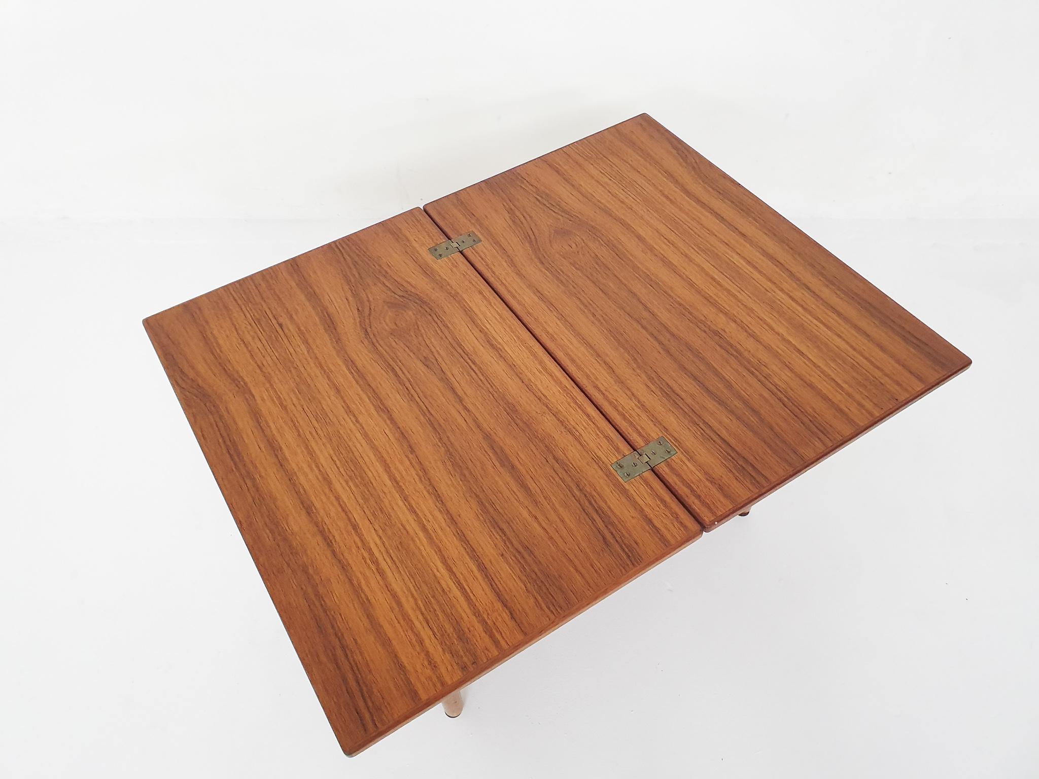 Mid-20th Century Grete Jalk for Poul Jeppesen, Foldable Side Table, Denmark 1960's For Sale