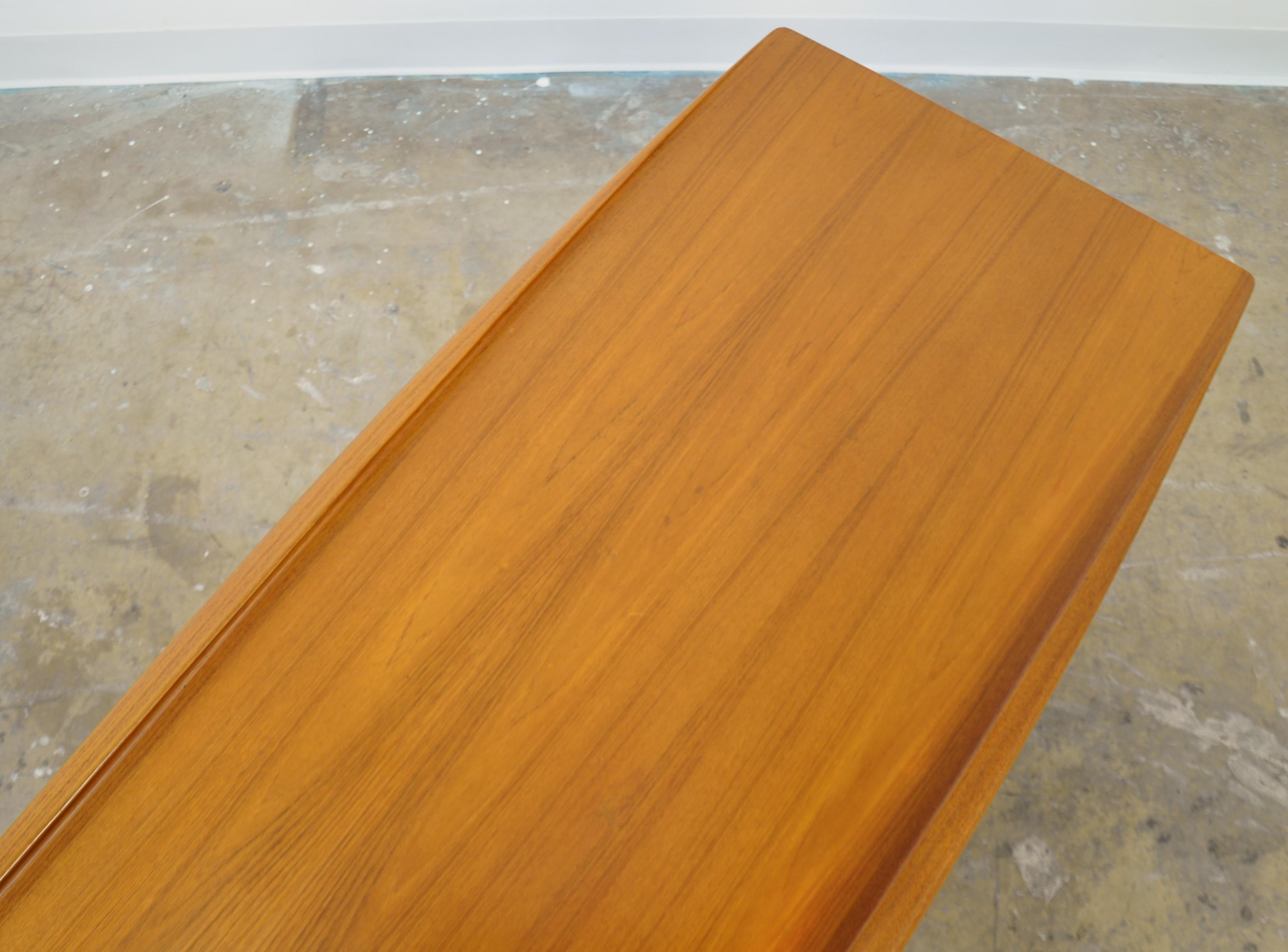 Grete Jalk for Poul Jeppesen Teak Surfboard Coffee Table 3