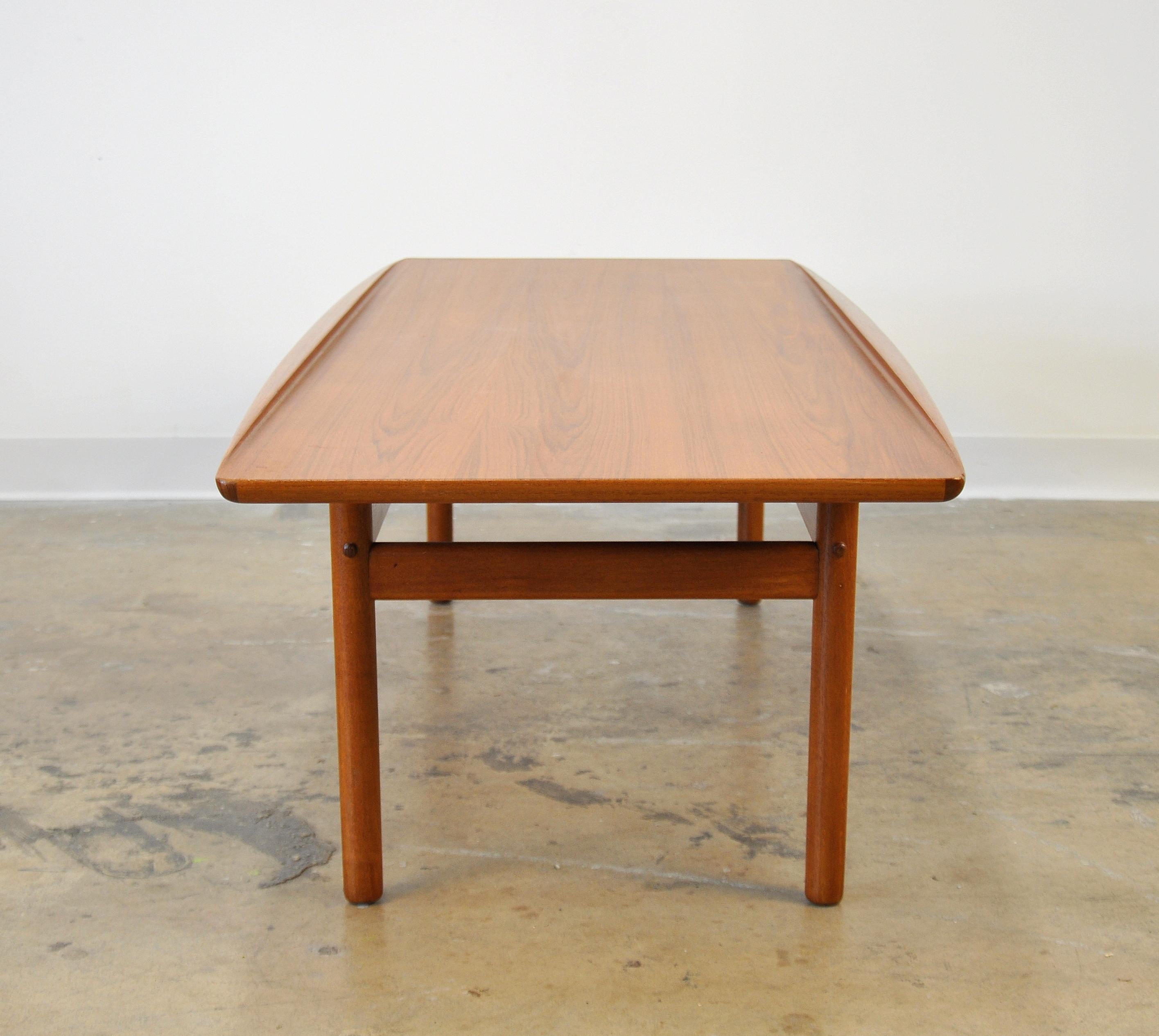 grete jalk coffee table