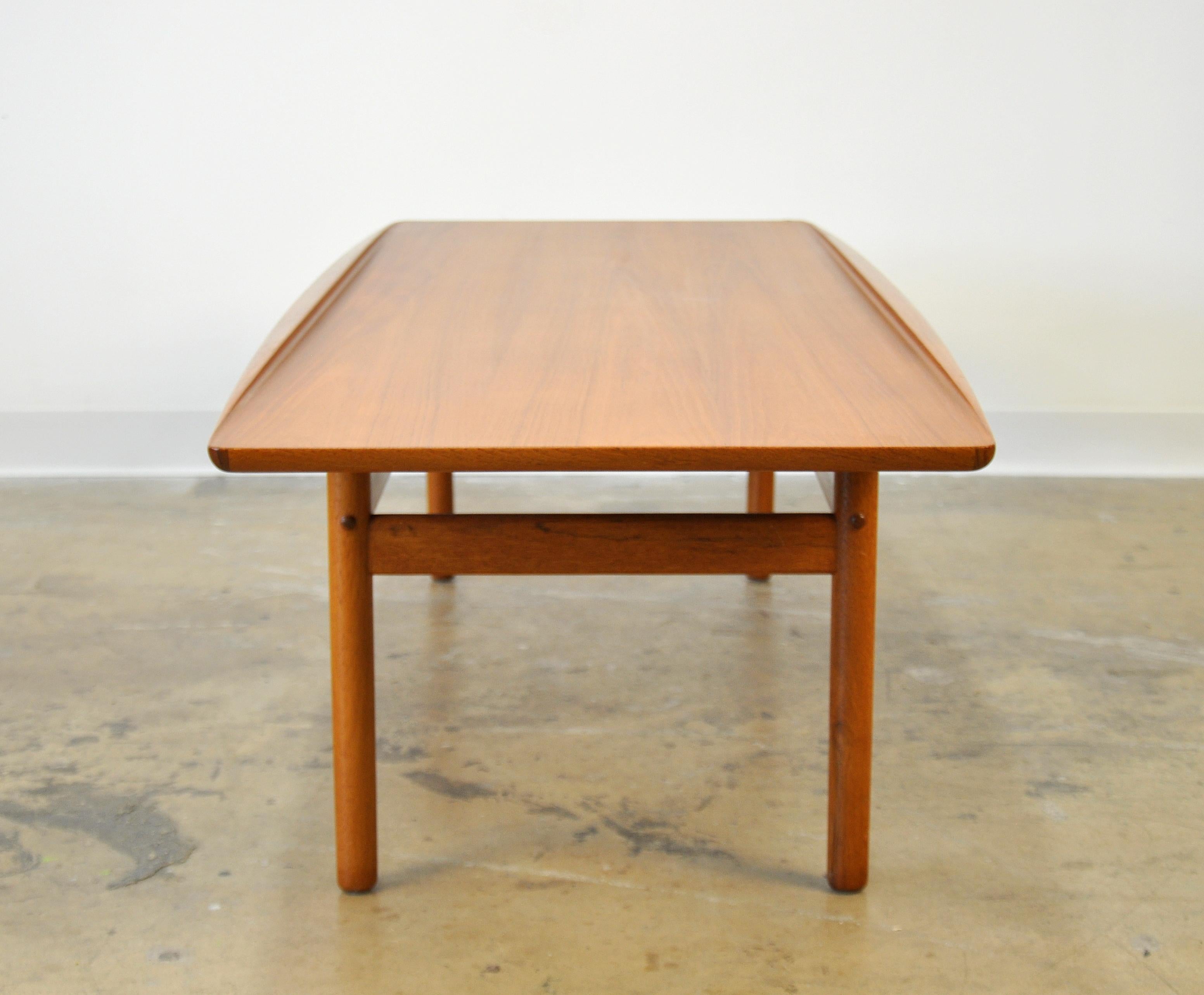 Mid-20th Century Grete Jalk for Poul Jeppesen Teak Surfboard Coffee Table