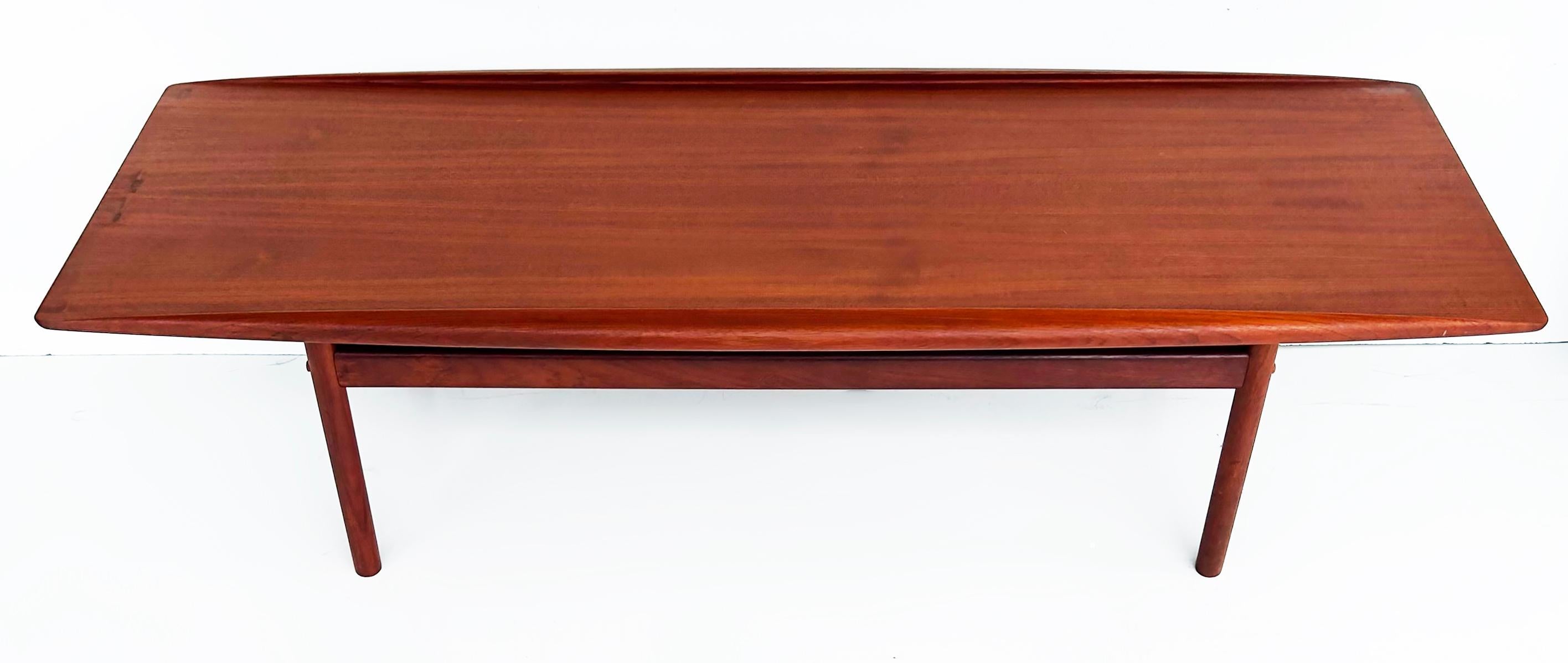 Scandinavian Modern Grete Jalk Glostrup Mobelfabrik Teak Surfboard Coffee Table from Denmark For Sale