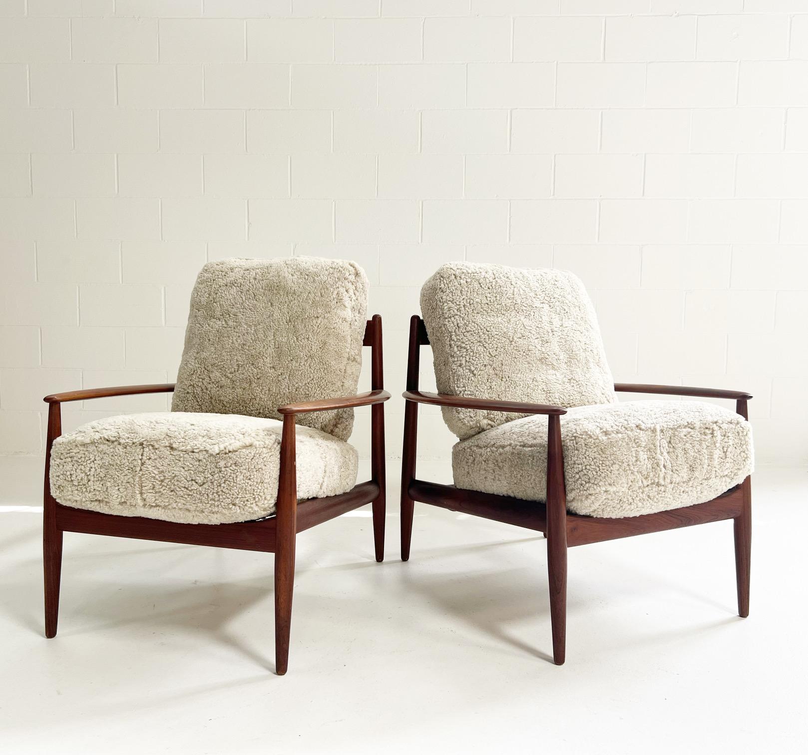 Sheepskin Grete Jalk Model 118 Lounge Chairs in Shearling, Pair