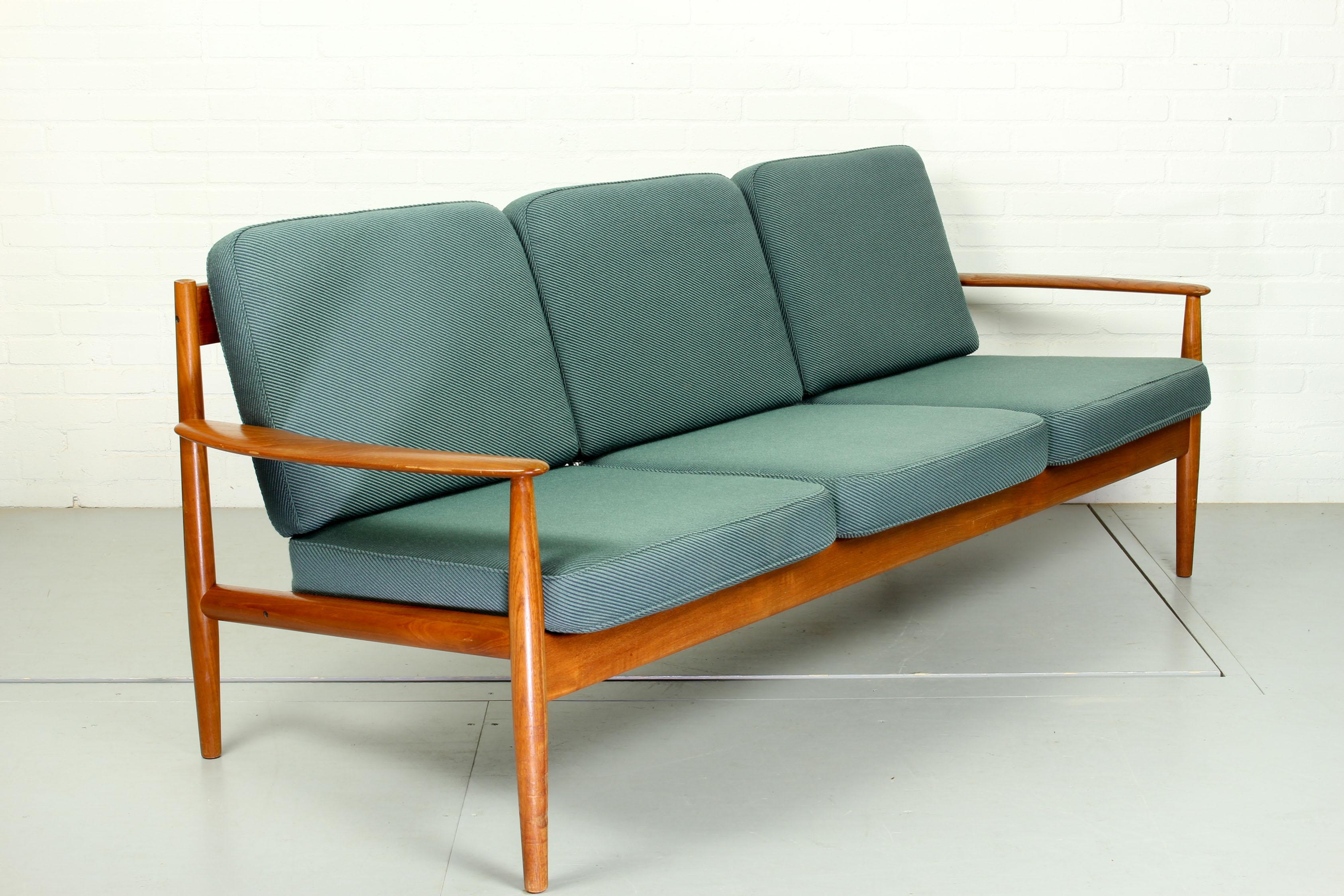 grete jalk sofa