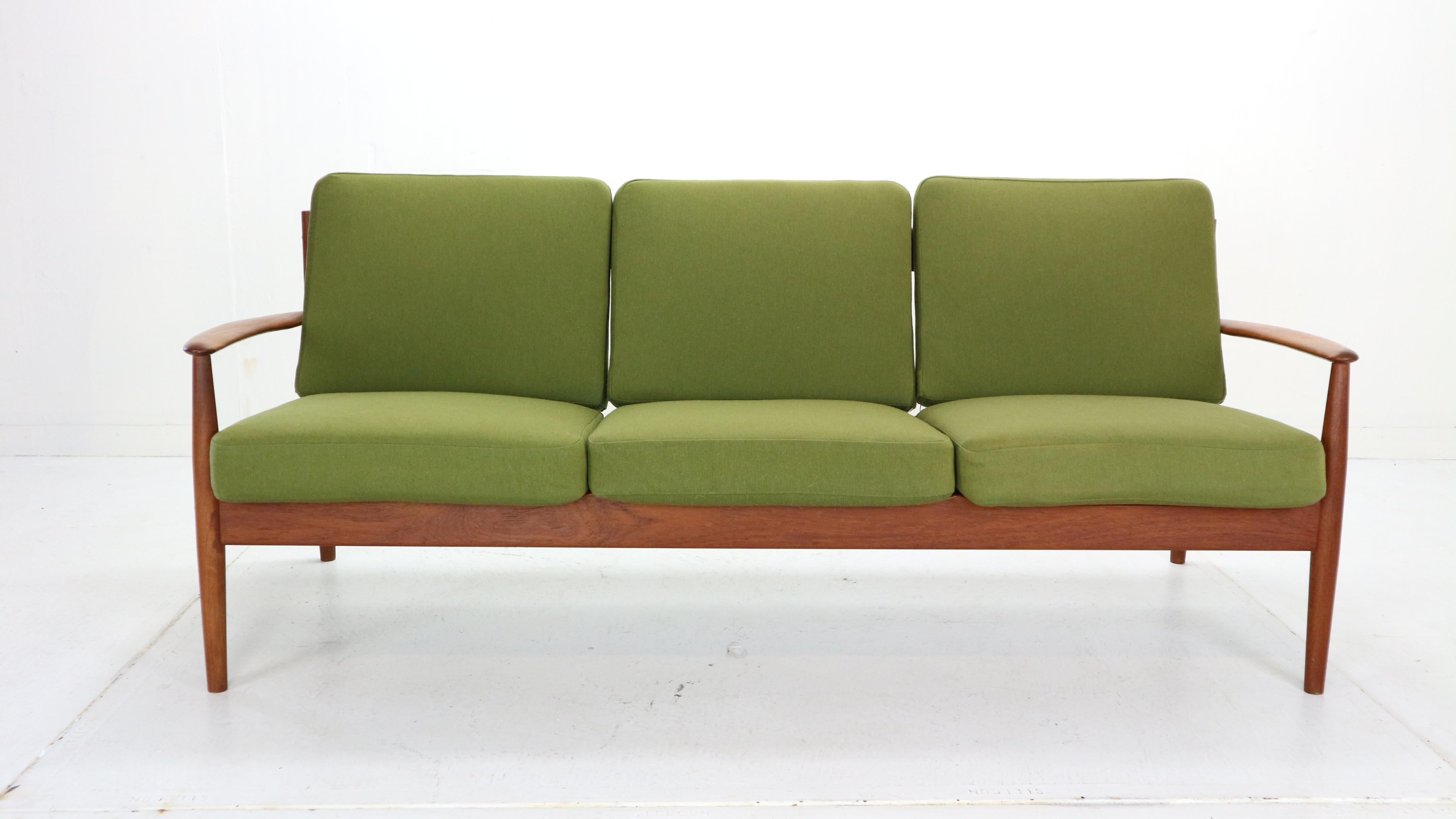 grete jalk sofa