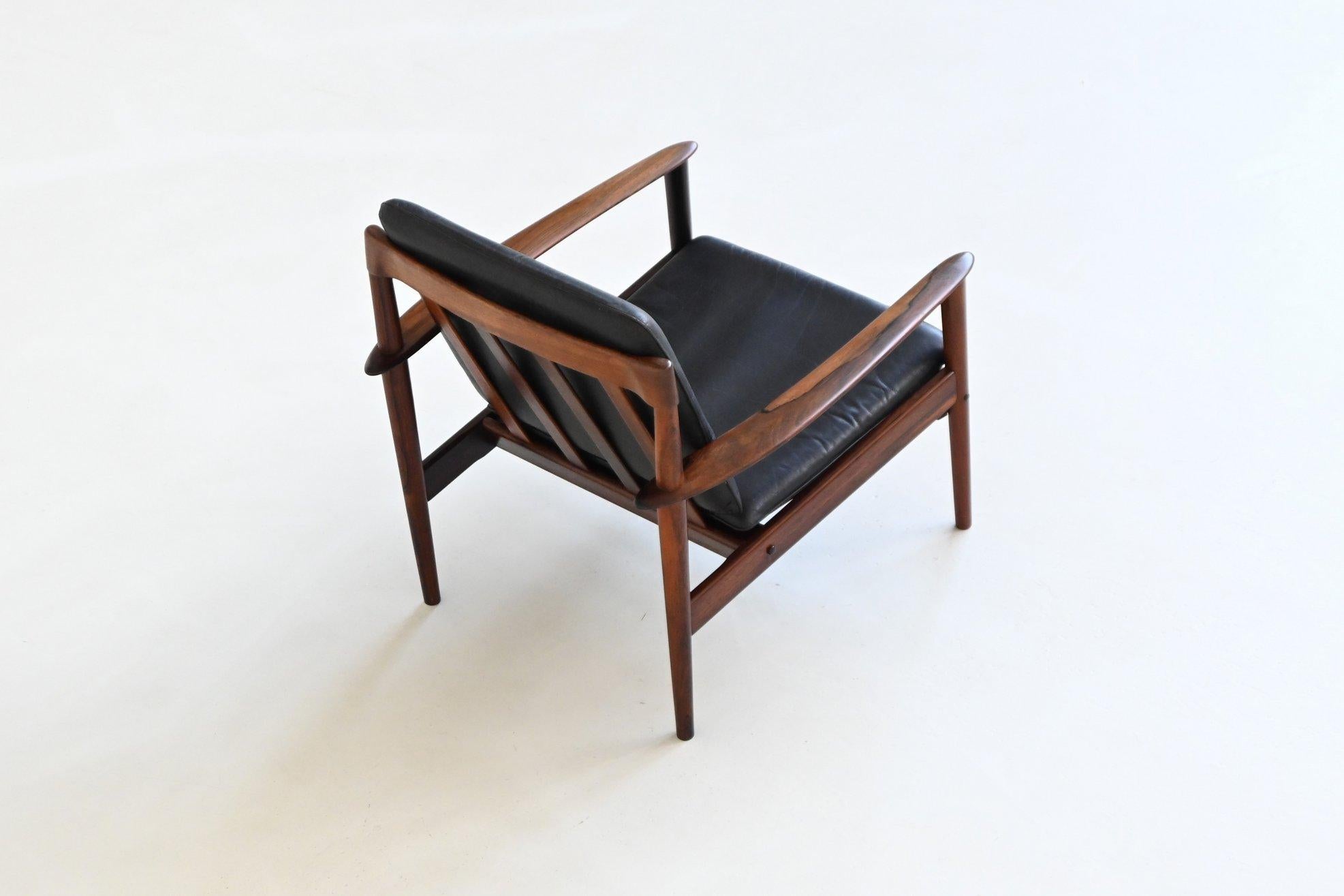 Sillón Grete Jalk 'PJ56' palisandro P. Jepessen Dinamarca 1960 siglo XX en venta