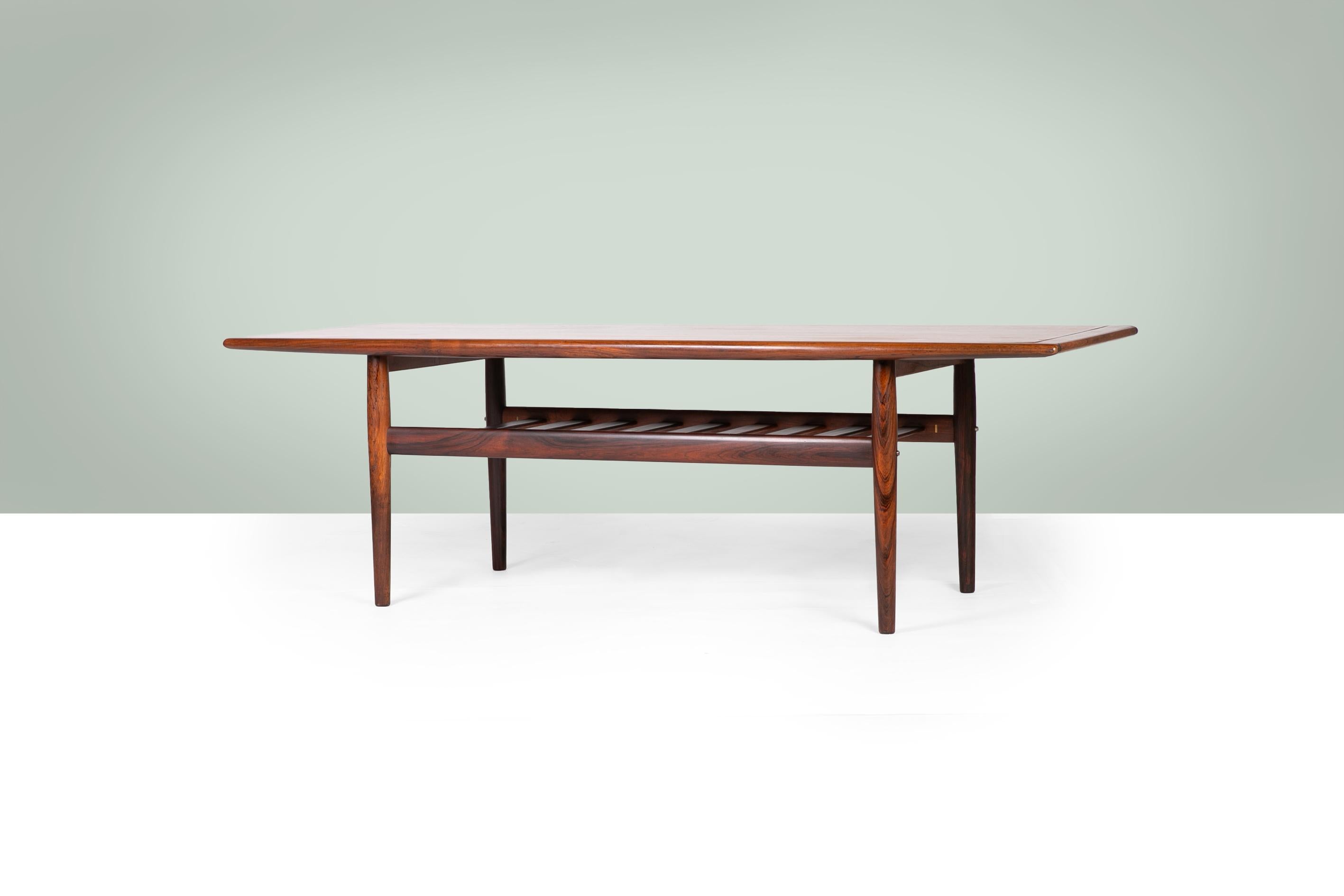 Mid-Century Modern Grete Jalk rosewood coffee table For Sale