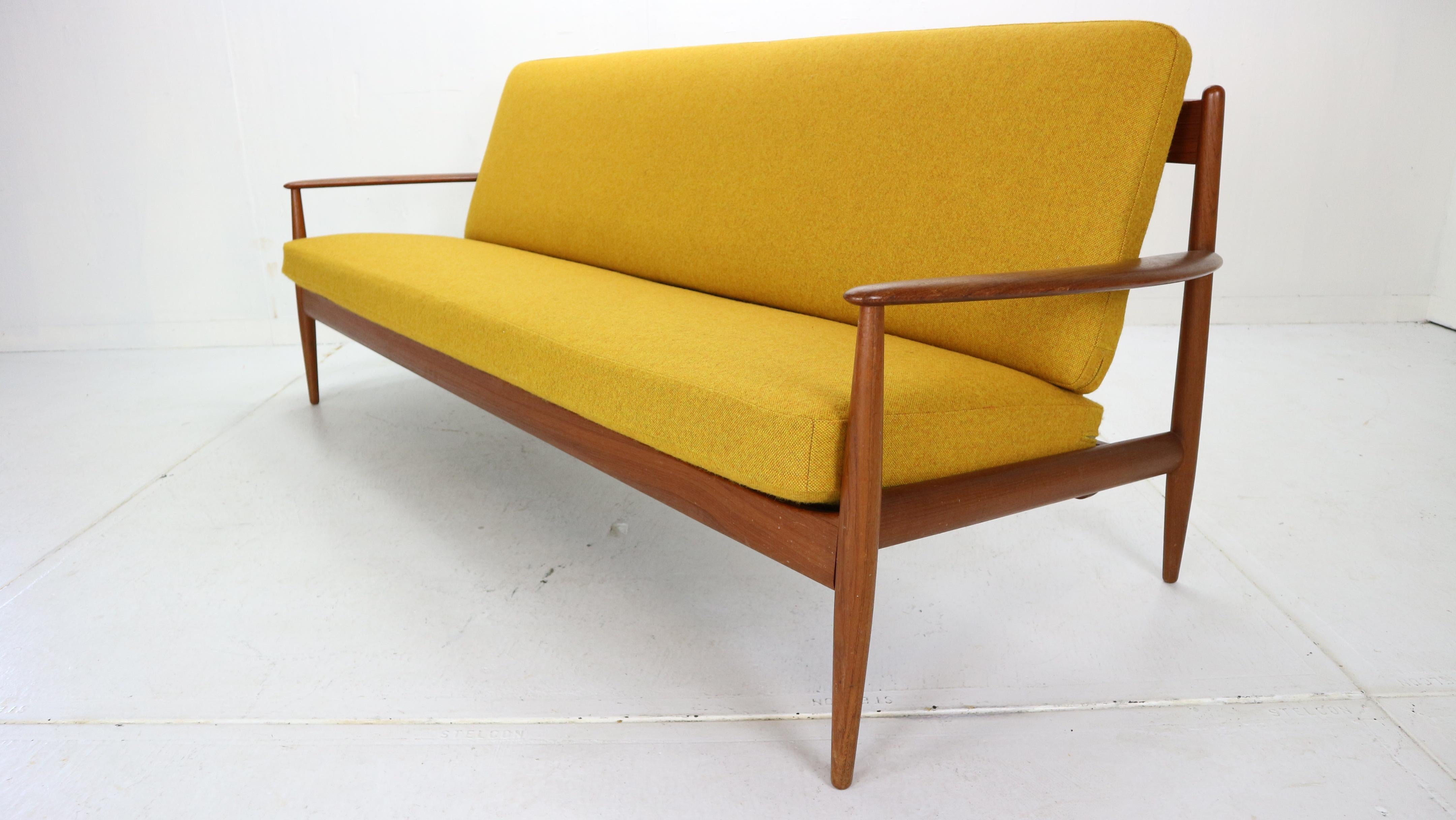 Grete Jalk Scandinavian Modern Teak Sofa for France & Son, Denmark, 1960s 5