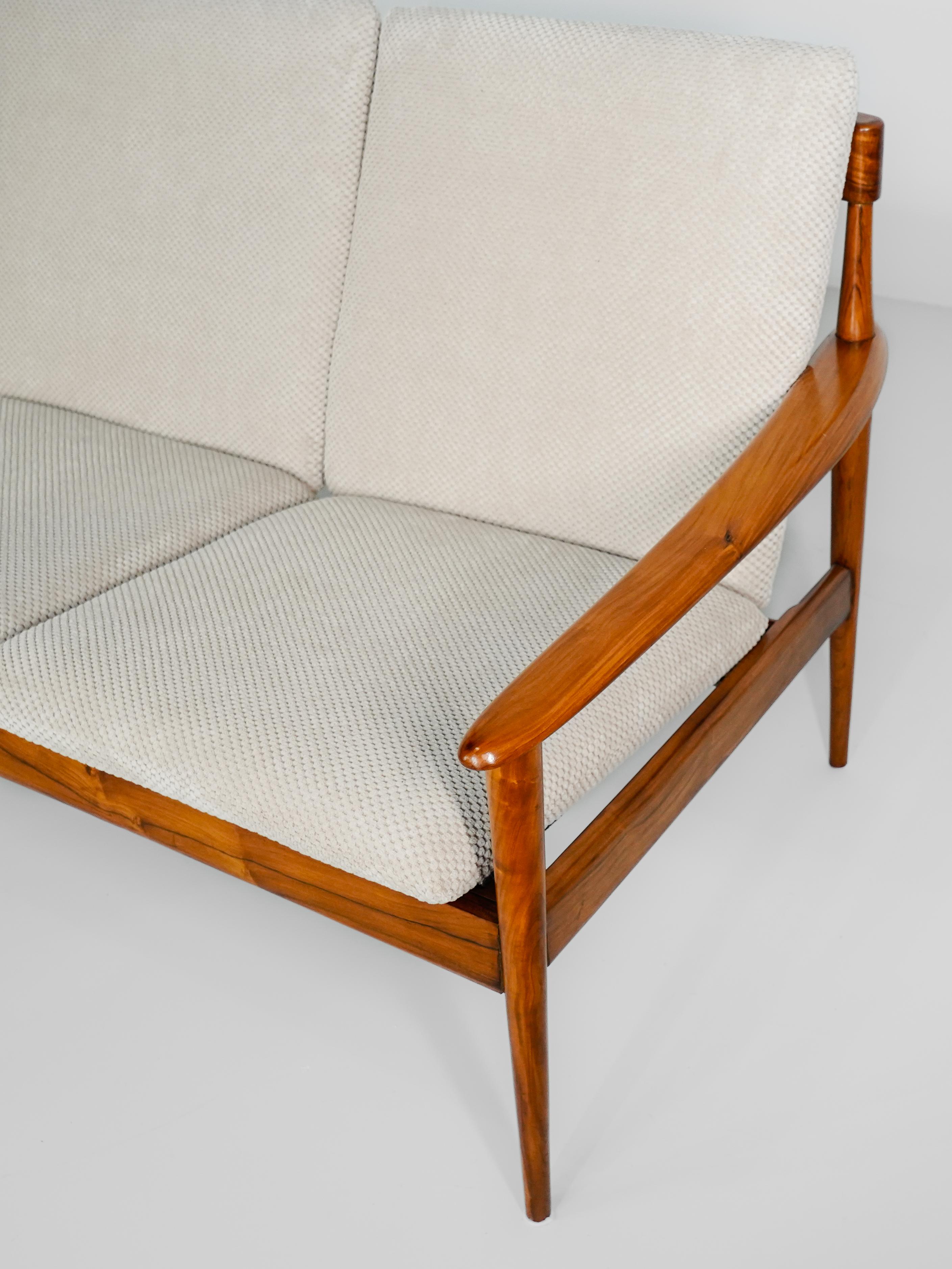 Brazilian Grete Jalk Sofa in Caviúna, Manufactured in Brazil Móveis Ambiente for Rino Levi For Sale