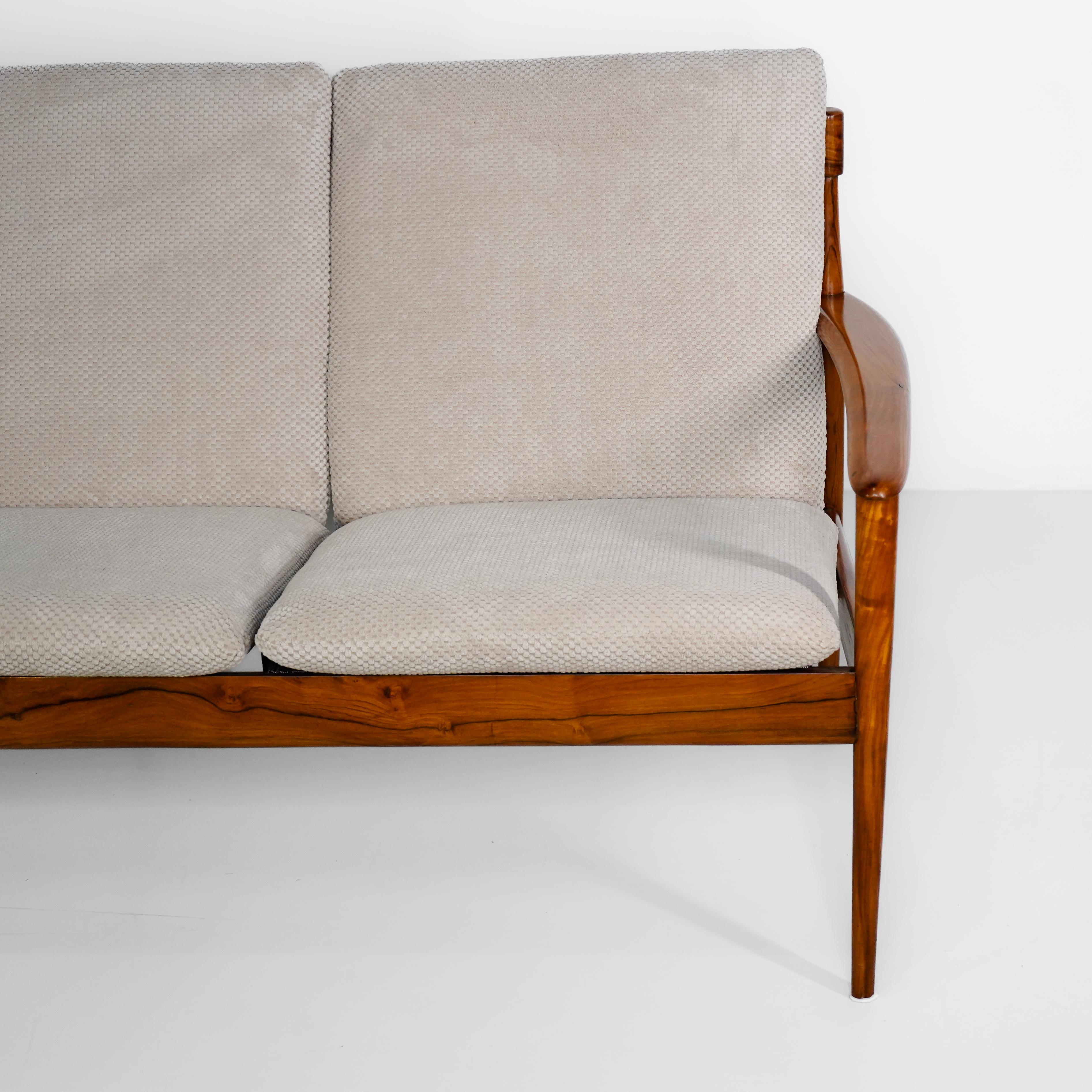 Grete Jalk Sofa in Caviúna, Manufactured in Brazil Móveis Ambiente for Rino Levi For Sale 2