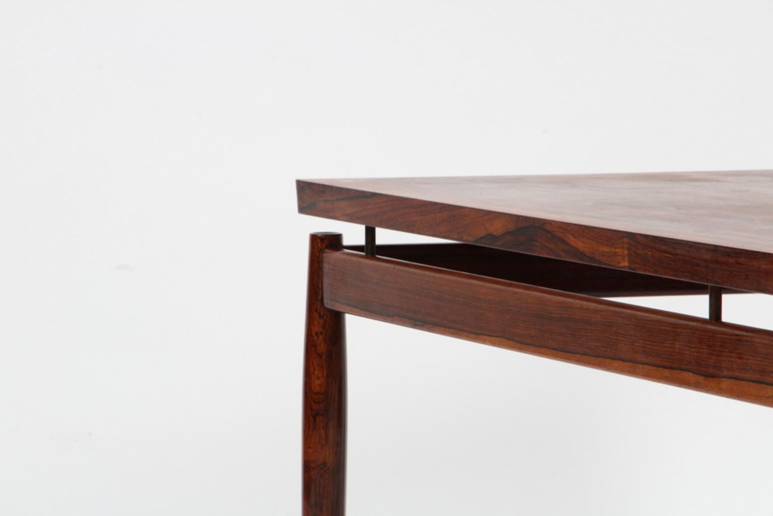 Scandinavian Modern Grete Jalk Sofa Table, Model 622 / 54, in Rosewood. France & Son, 1960s