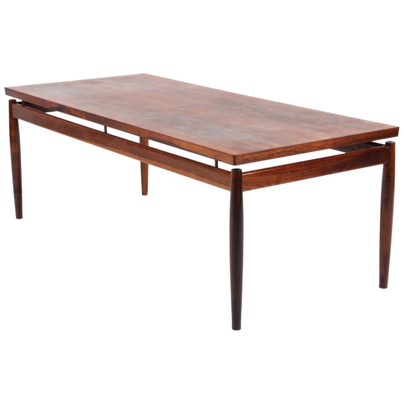 Grete Jalk Sofa Table, Model 622 / 54, in Rosewood. France & Son, 1960s