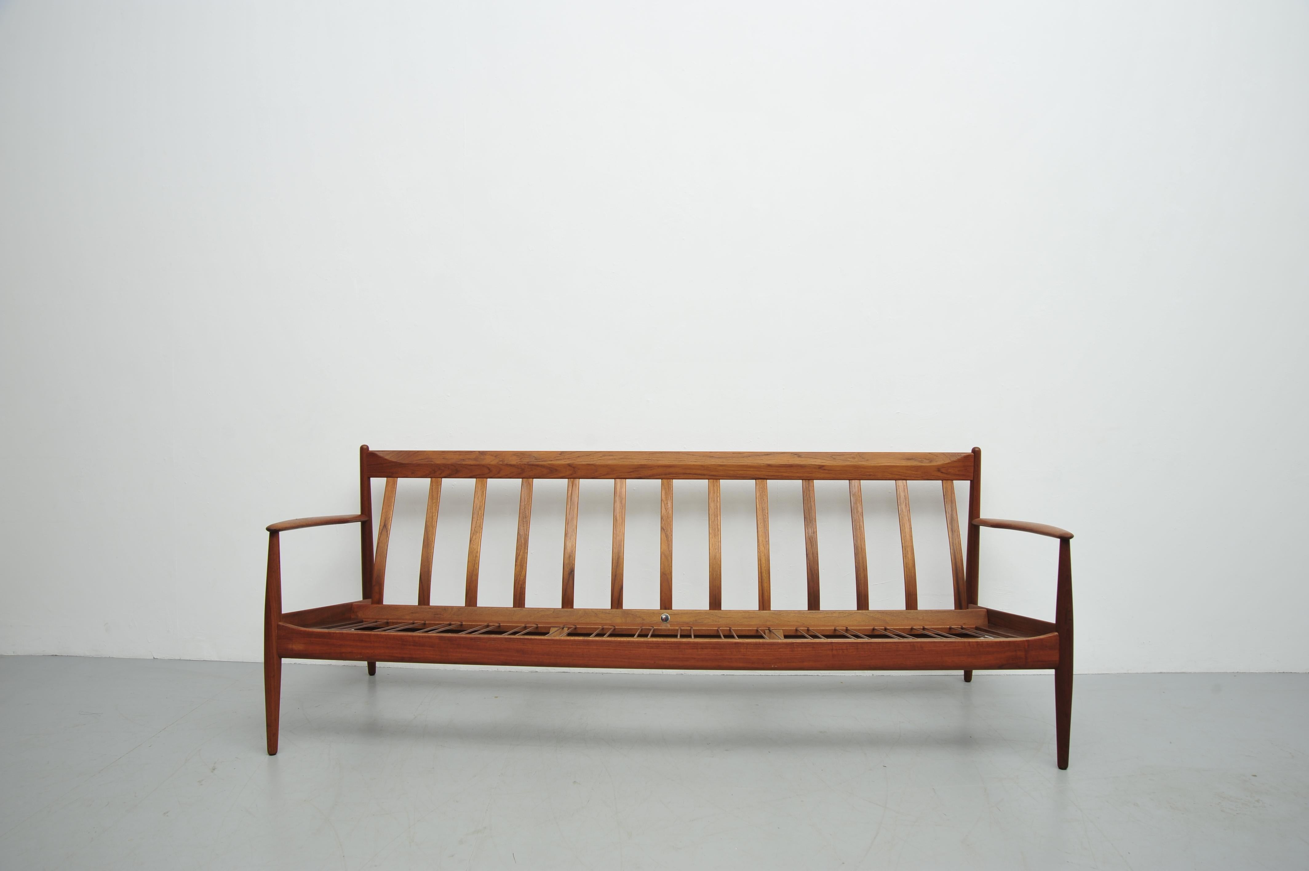Grete Jalk Sofá Teakholz FD 118 en venta 7
