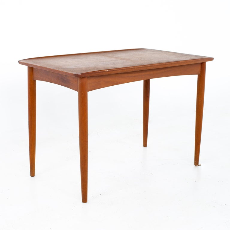 Grete Jalk Style Mid Century Danish Teak Side End Tables, a Pair In Good Condition For Sale In Countryside, IL