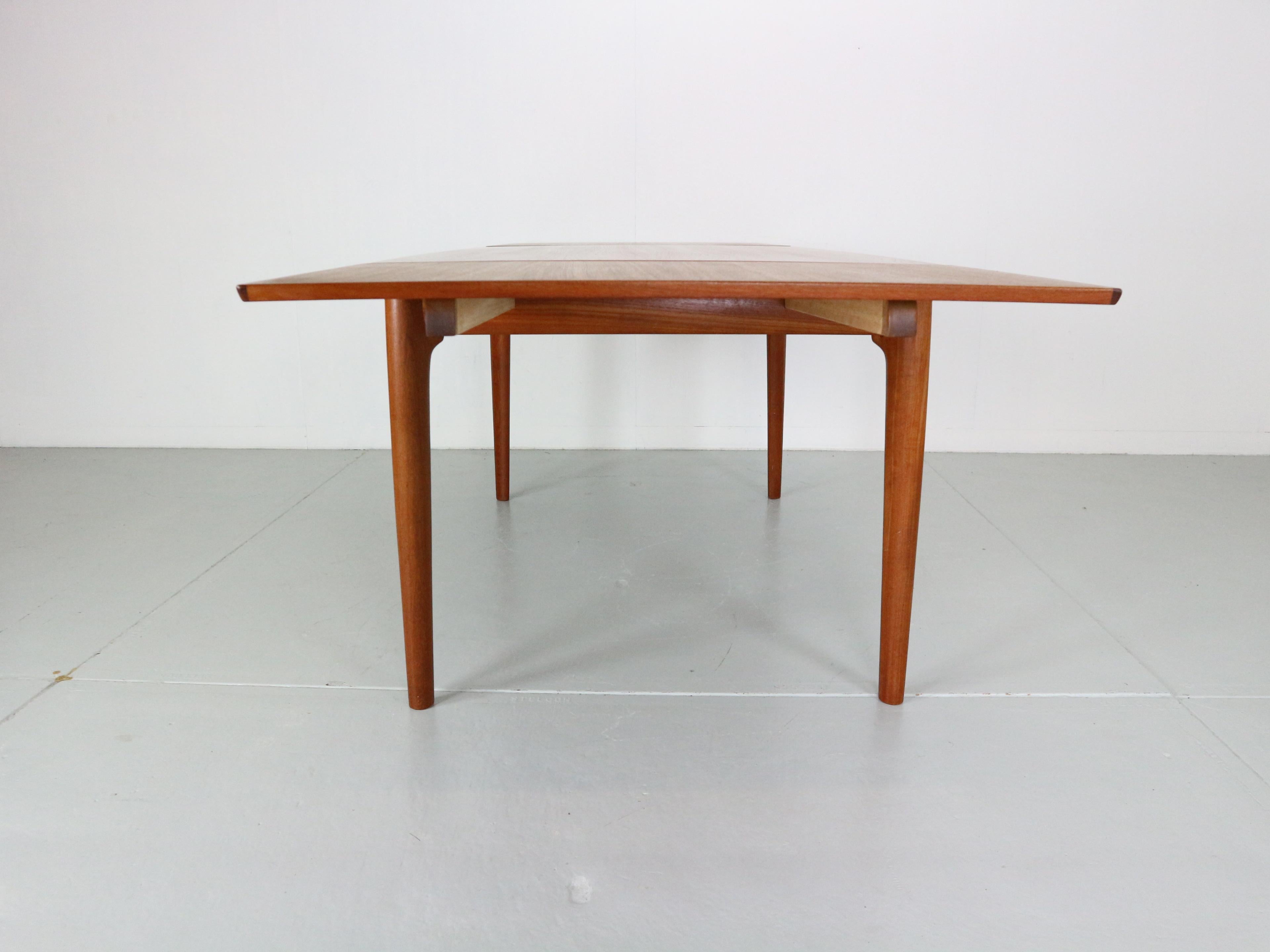 Grete Jalk Teak Extendable Dinning Table For Glostrup Møbelfabrik, 1960, Denmark 1