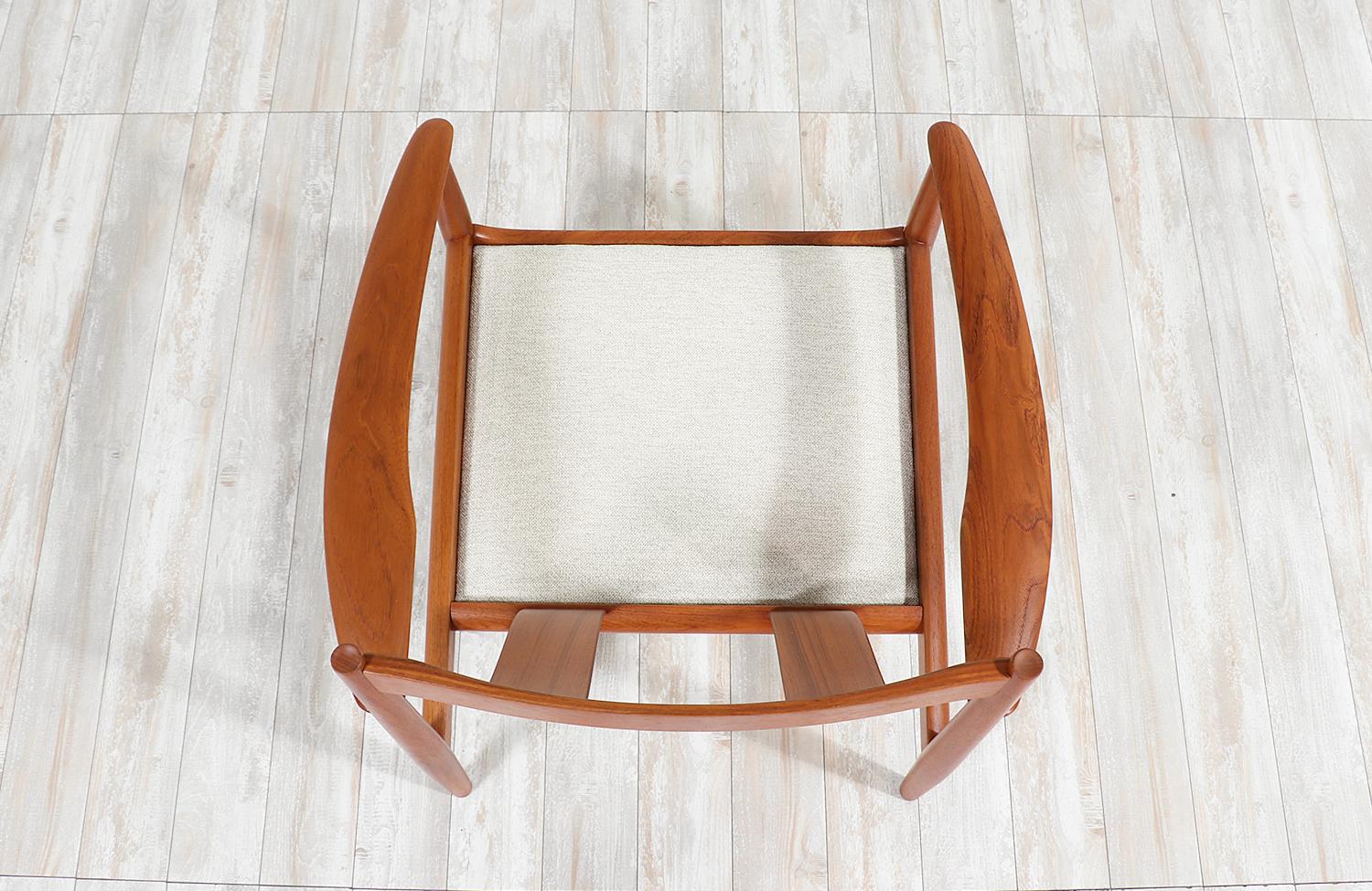 Grete Jalk Teak Lounge Chair for France & Søn In Excellent Condition In Los Angeles, CA