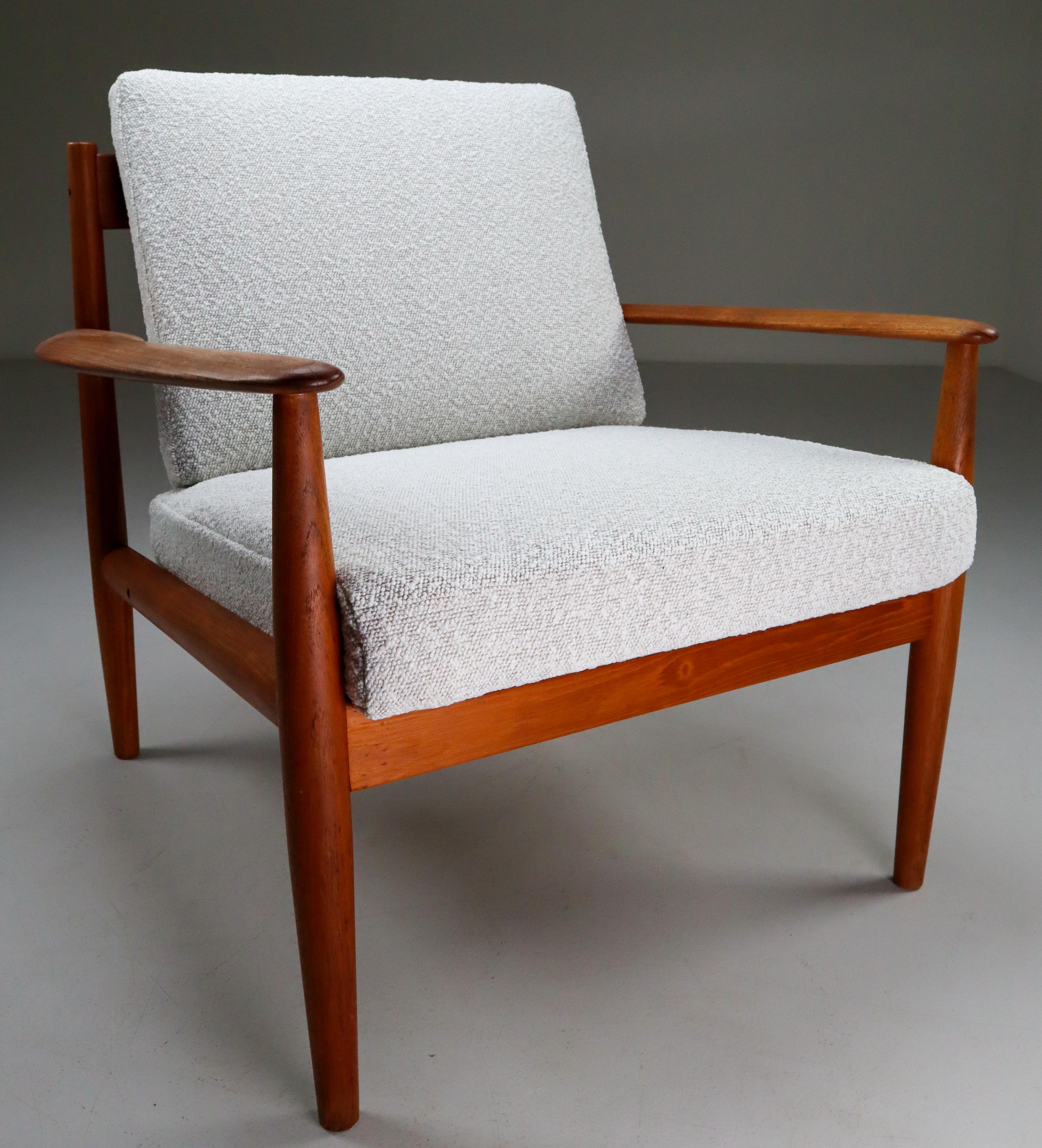 Danish Grete Jalk Teak Scandinavian Modern Lounge Chair for France & Søn, 1960s