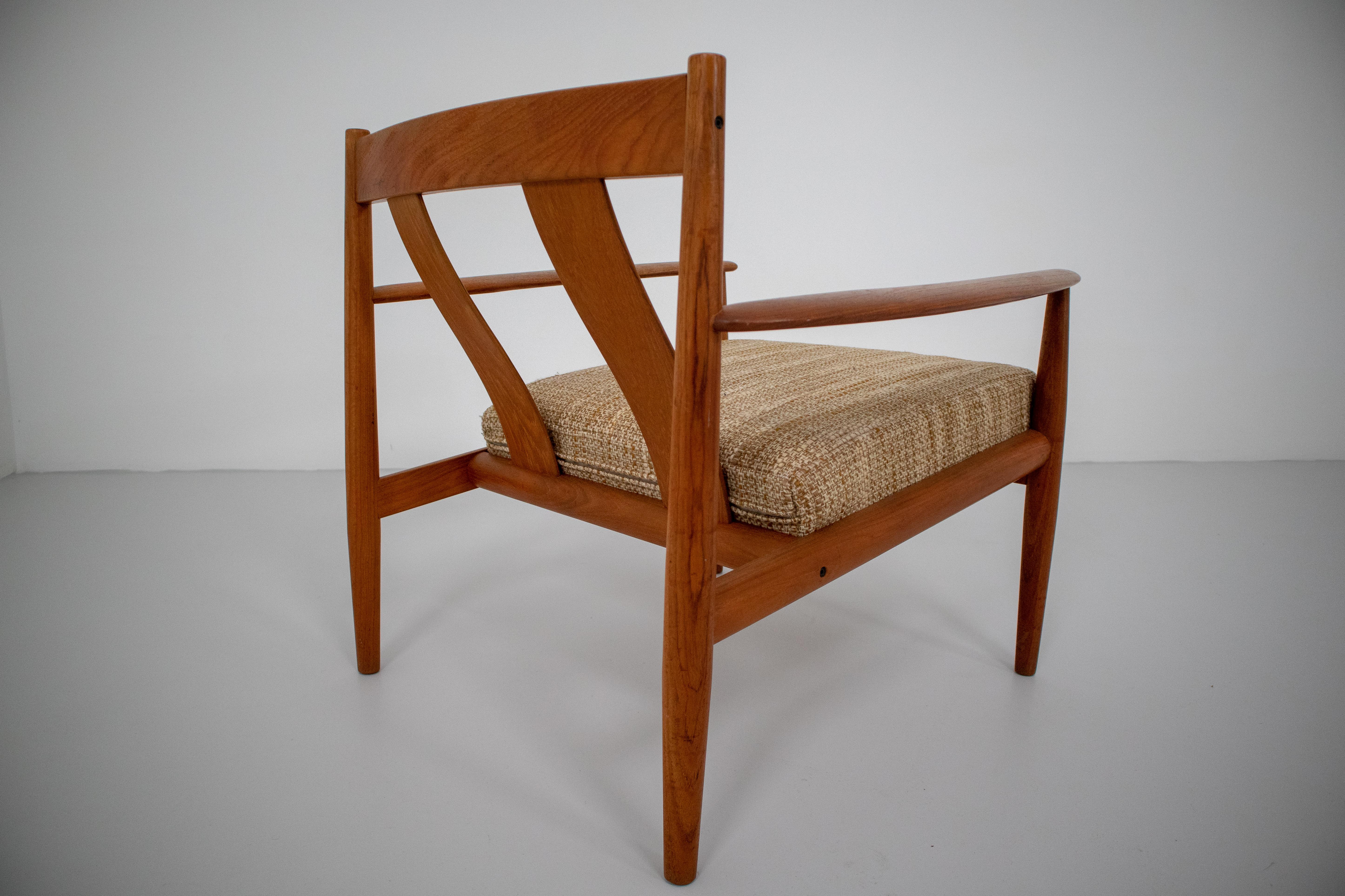Grete Jalk Teak Scandinavian Modern Lounge Chair for France & Søn 1960s 2