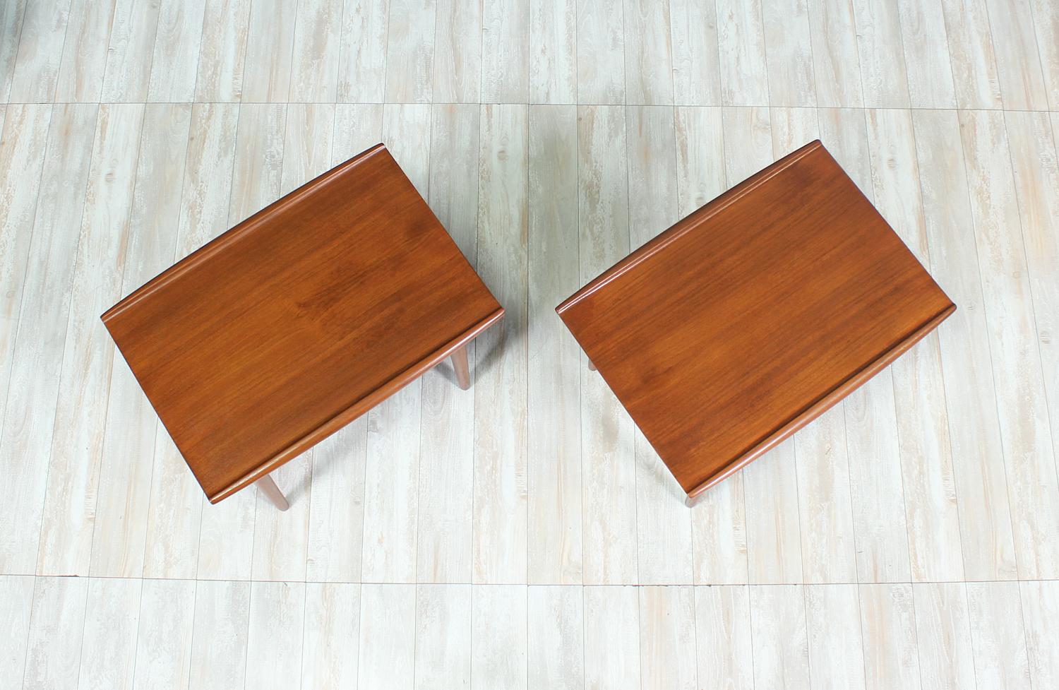 Grete Jalk Teak Side Tables for Glostrup Møbelfabrik In Excellent Condition In Los Angeles, CA