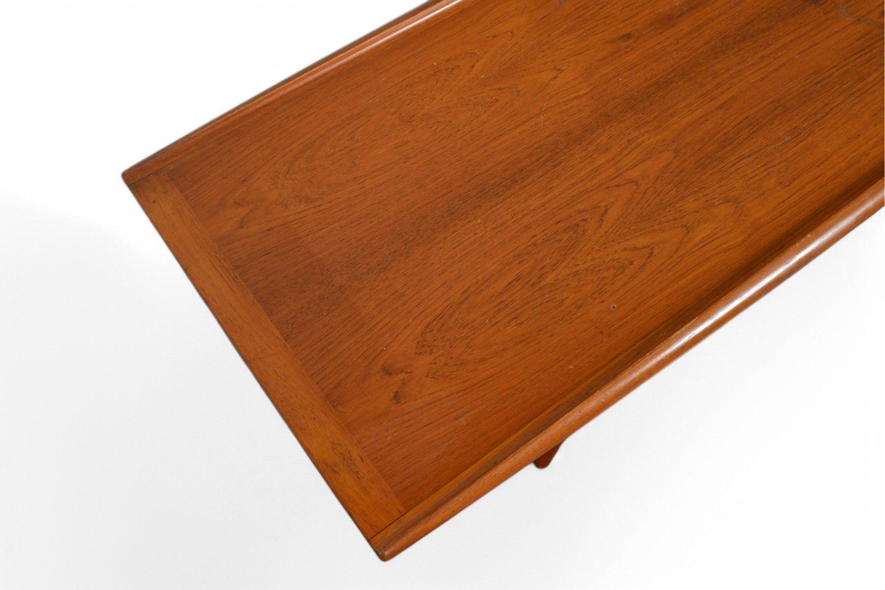 Table basse en teck avec planche de surf Grete Jalk #2 Bon état - En vente à Berkeley, CA