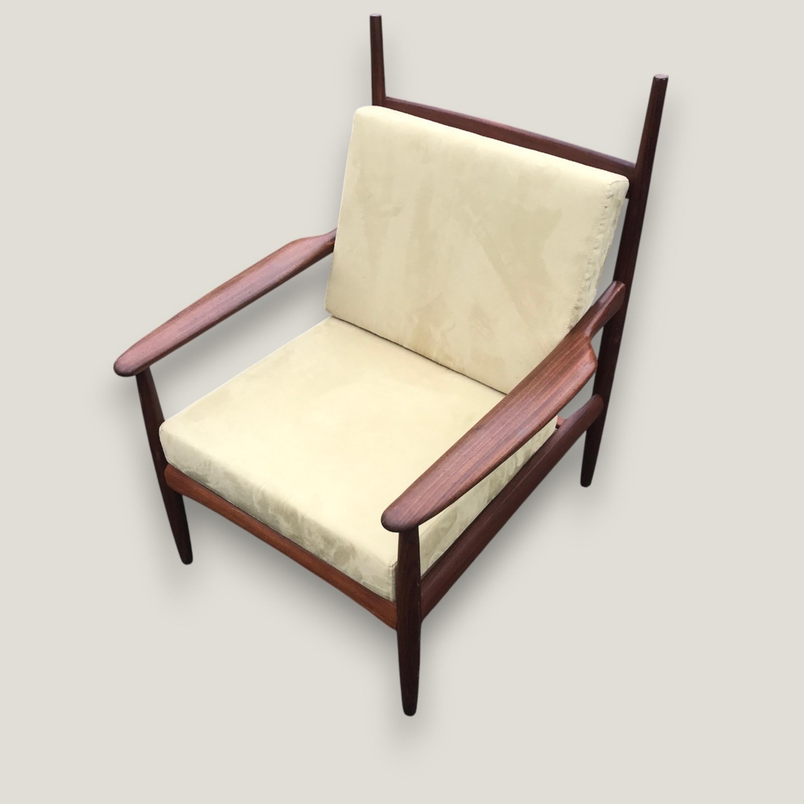 Fatto a mano Grete Jalk tek armchairs in vendita
