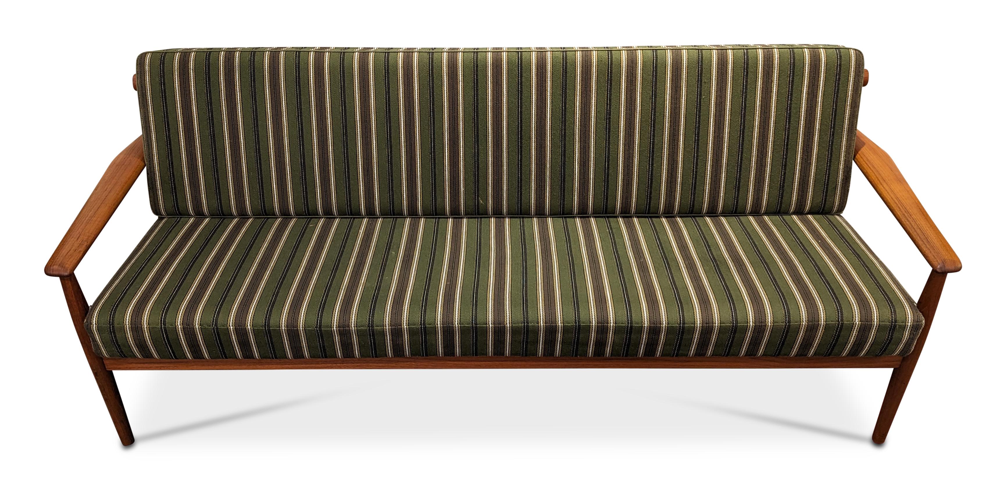 Grethe Jalk Sofa - 022441 Vintage Danish Mid century 9