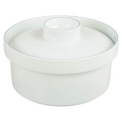 Grethe Meyer for Royal Copenhagen. Blue Line lidded tureen in faience. 1992-1999