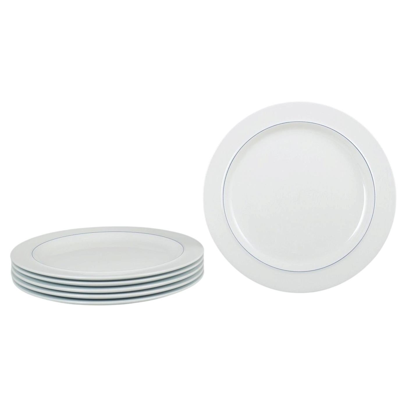 Grethe Meyer, Royal Copenhagen. Lot de six assiettes plates « Blue Line » en faïence.