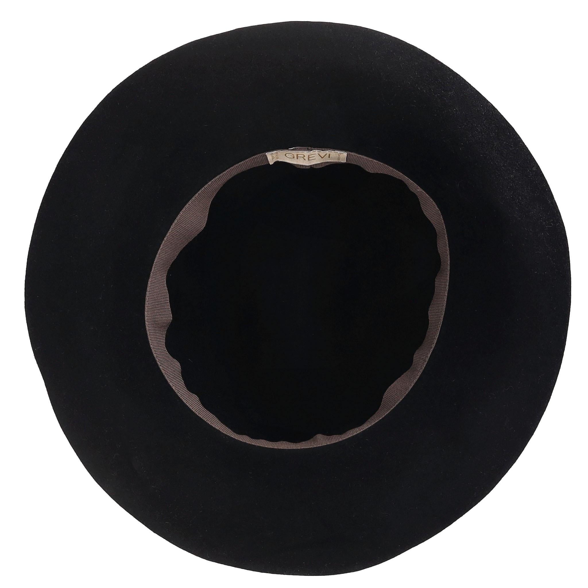 Nero Cappello Fedora in pelliccia di coniglio impreziosito da cristalli di Grevi in vendita