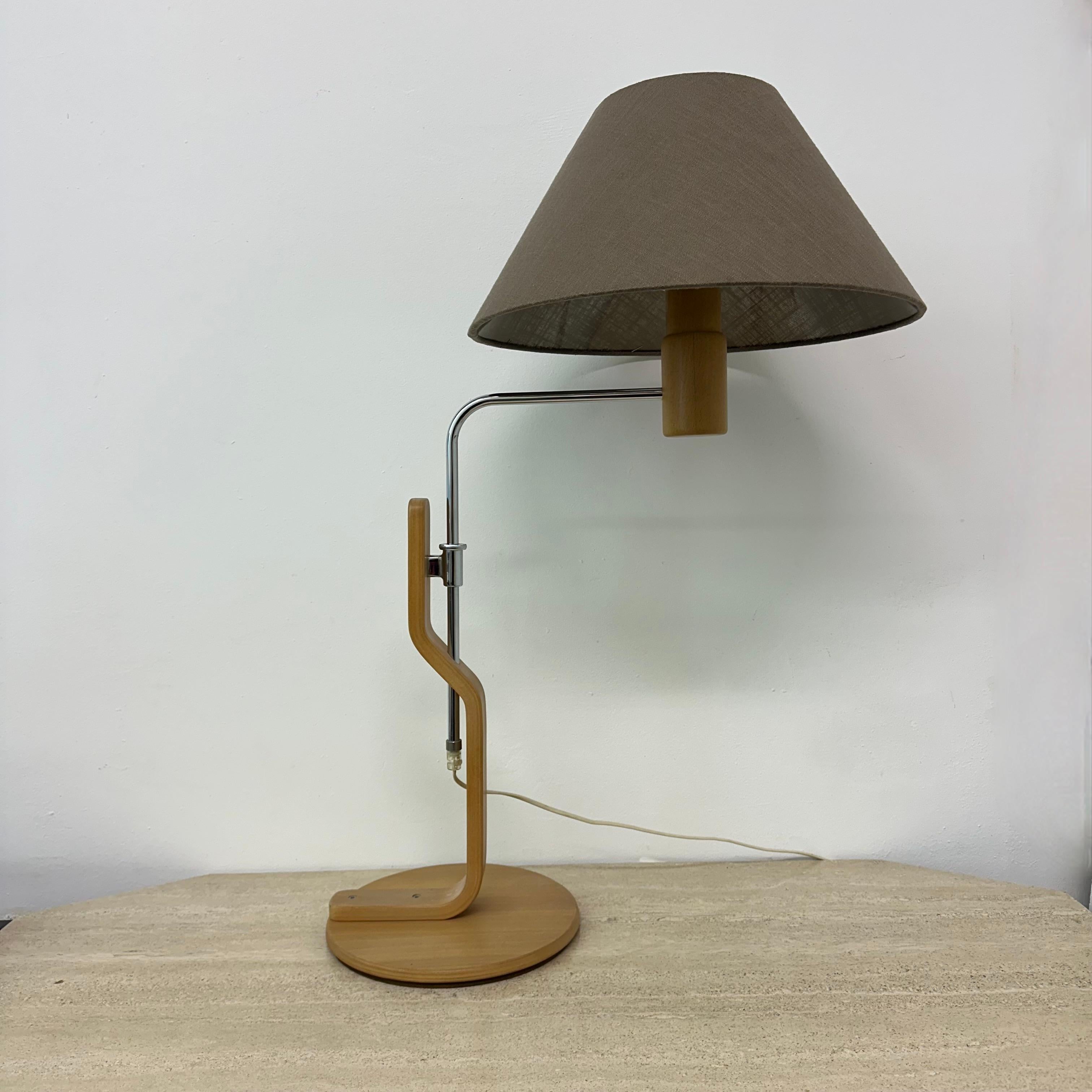 ‘Grevie’ adjustable floor lamp by Lars Bessfelt for Ateljé Lyktan, Sweden 1970s In Good Condition In Delft, NL