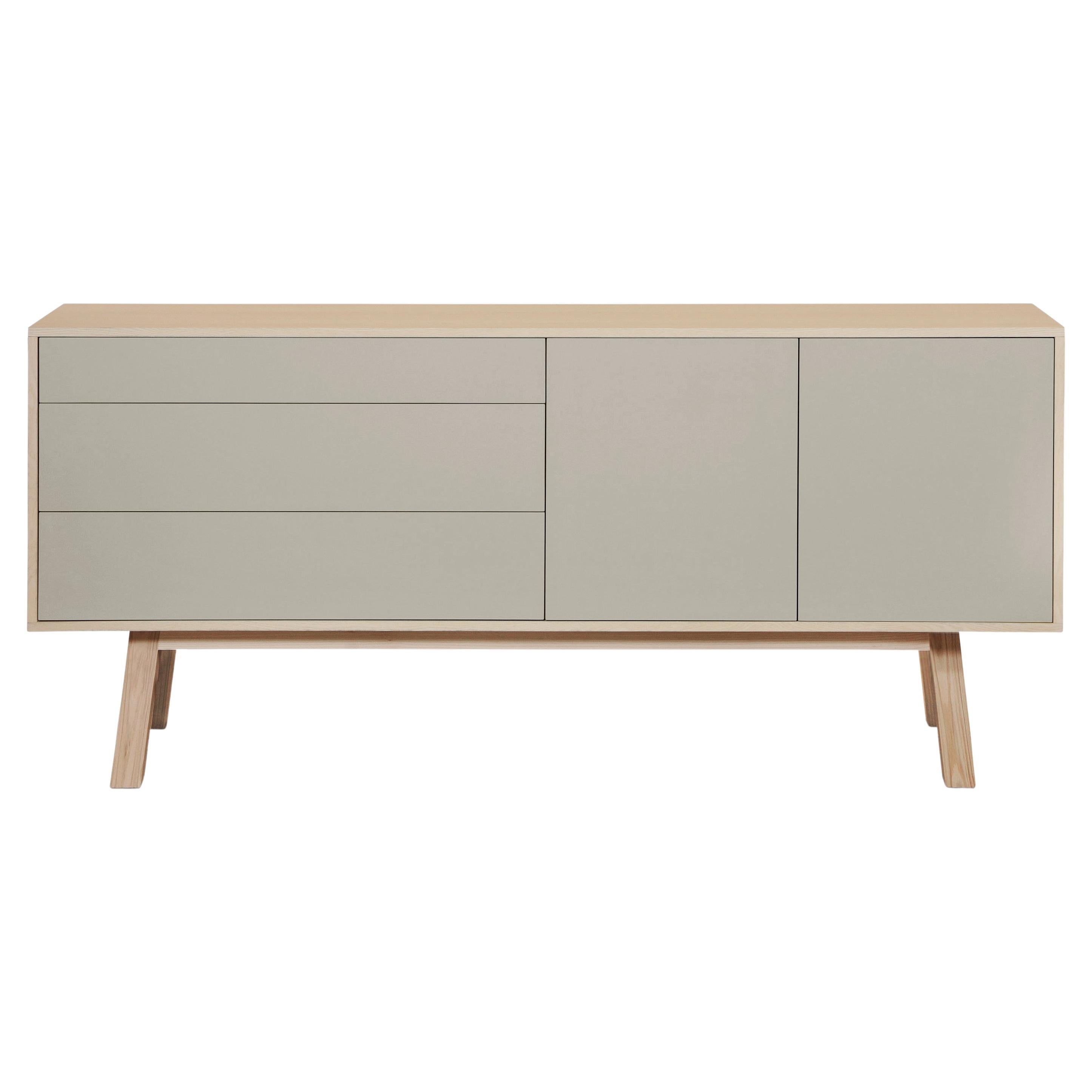 Enfilade haut gris de style scandinave, durable et en bois de frêne certifié PEFC