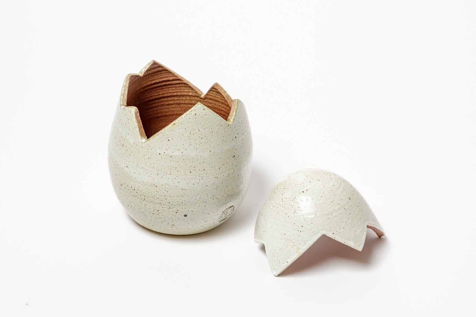 20ième siècle Boîte décorative ou à bijoux en céramique grise du 20e siècle par Yves Marian 1970 4/6 en vente