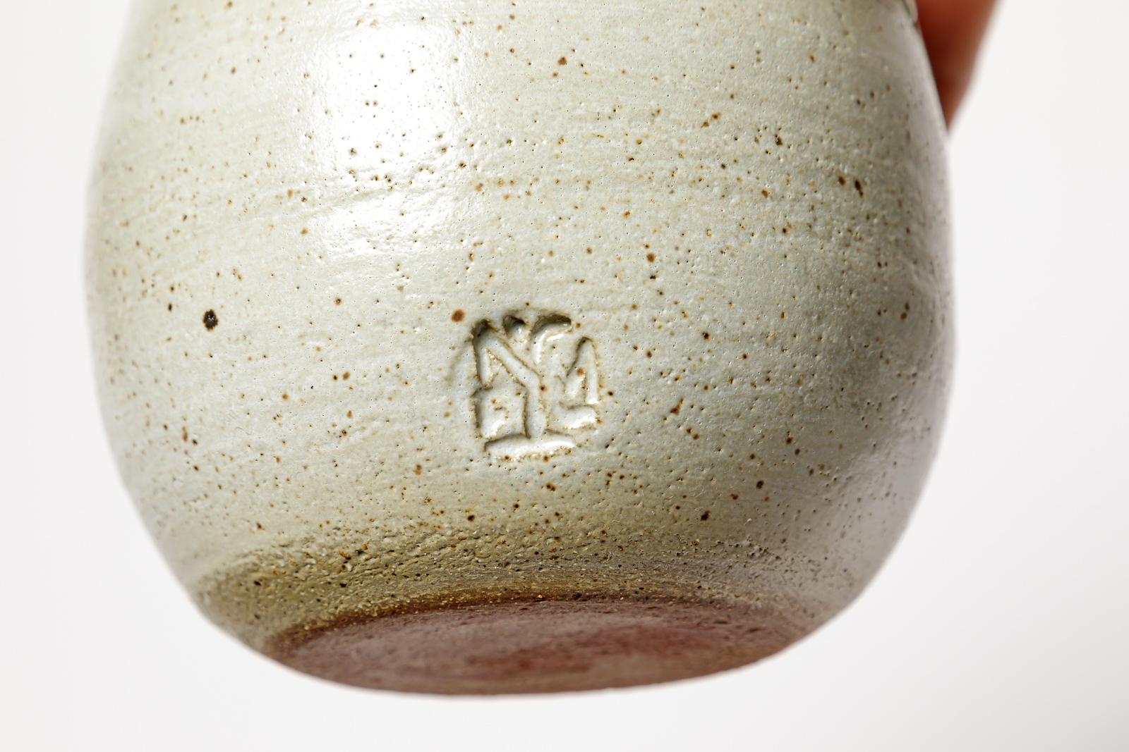 Céramique Boîte décorative ou à bijoux en céramique grise du 20e siècle par Yves Marian 1970 4/6 en vente
