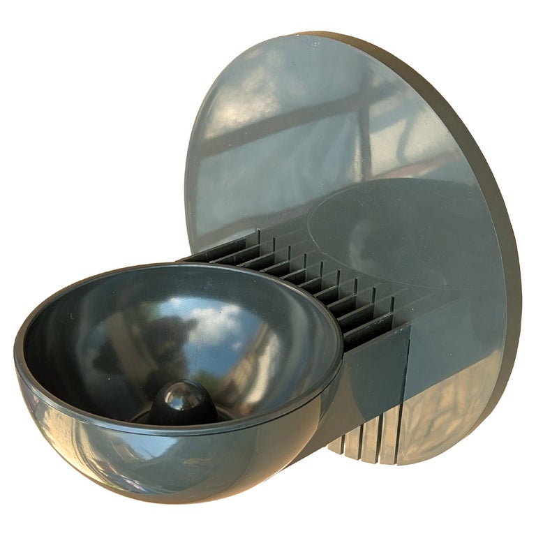 Grau ABS 4663 Wandaschenbecher/Leergutbehälter von Centro Kappa für Kartell, 1980er Jahre im Angebot bei 1stDibs Deutschland