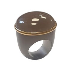 Grey Agate 18 Karat Gold Dome Ring Grey Agate 18 Karat Gold Dome Ring