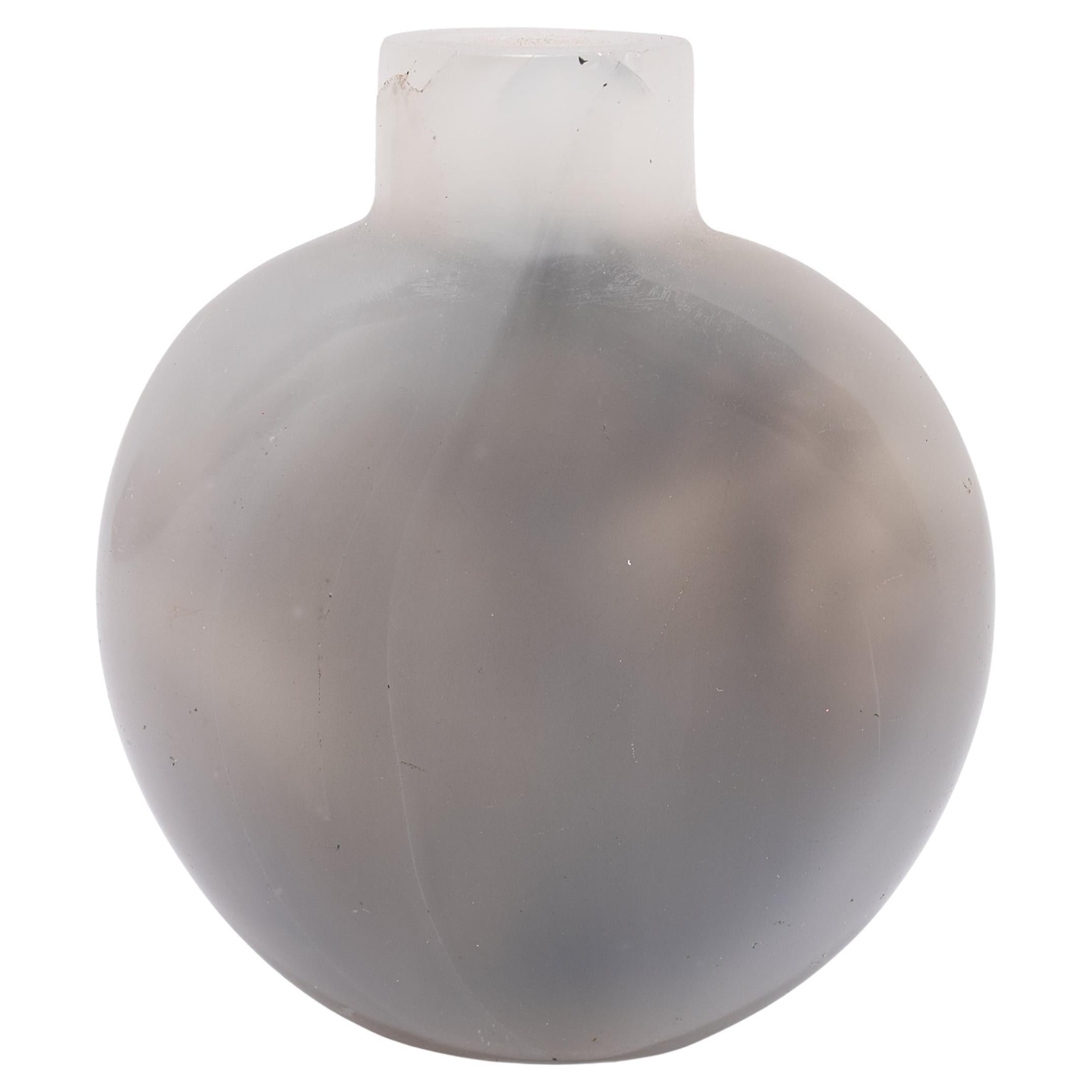 Chinese Grey Agate Snuff Bottle, c. 1900 For Sale