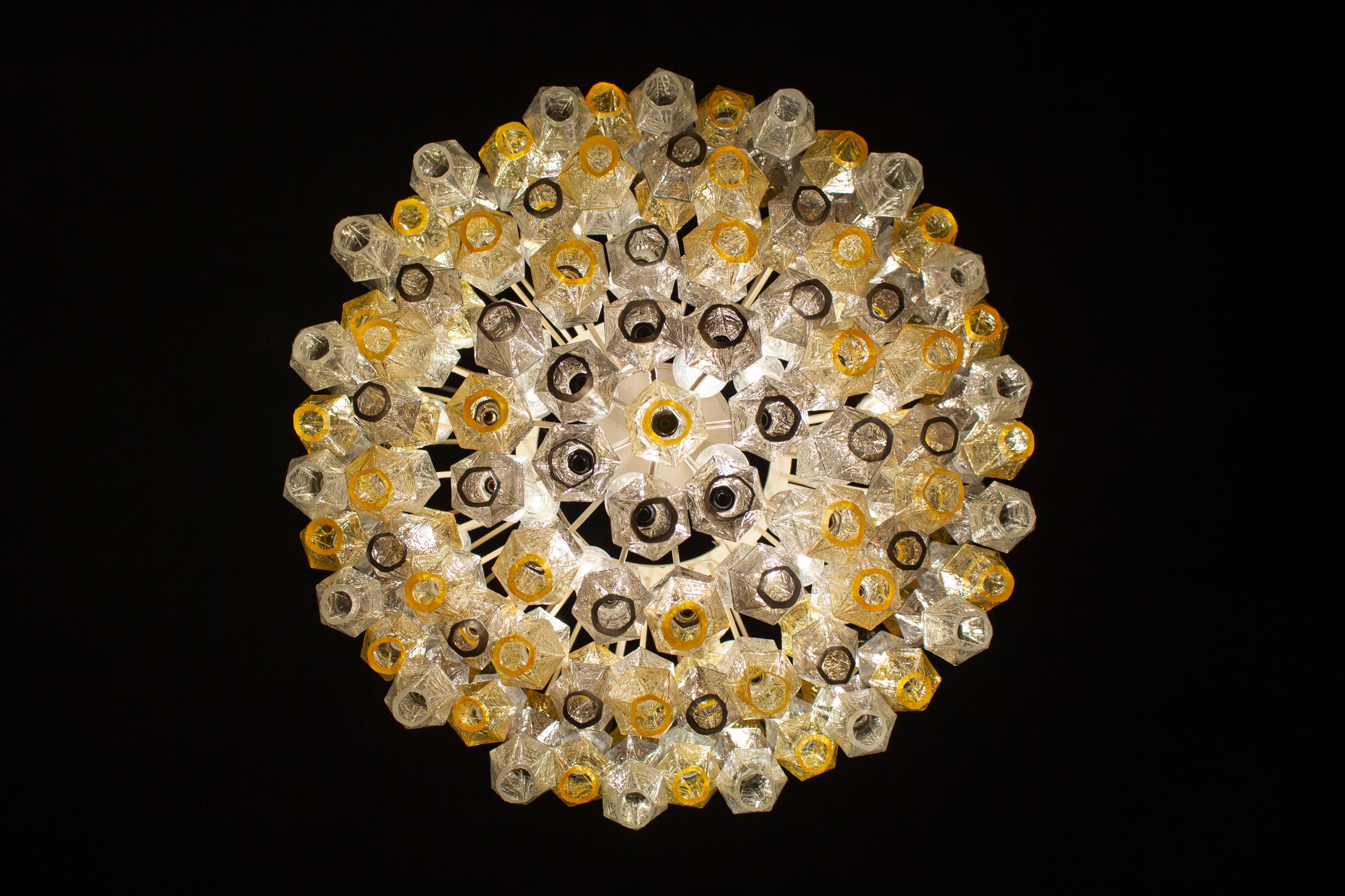 Grey and Amber Spectacular Mid-Century Poliedri Chandelier, 1960 For Sale 3