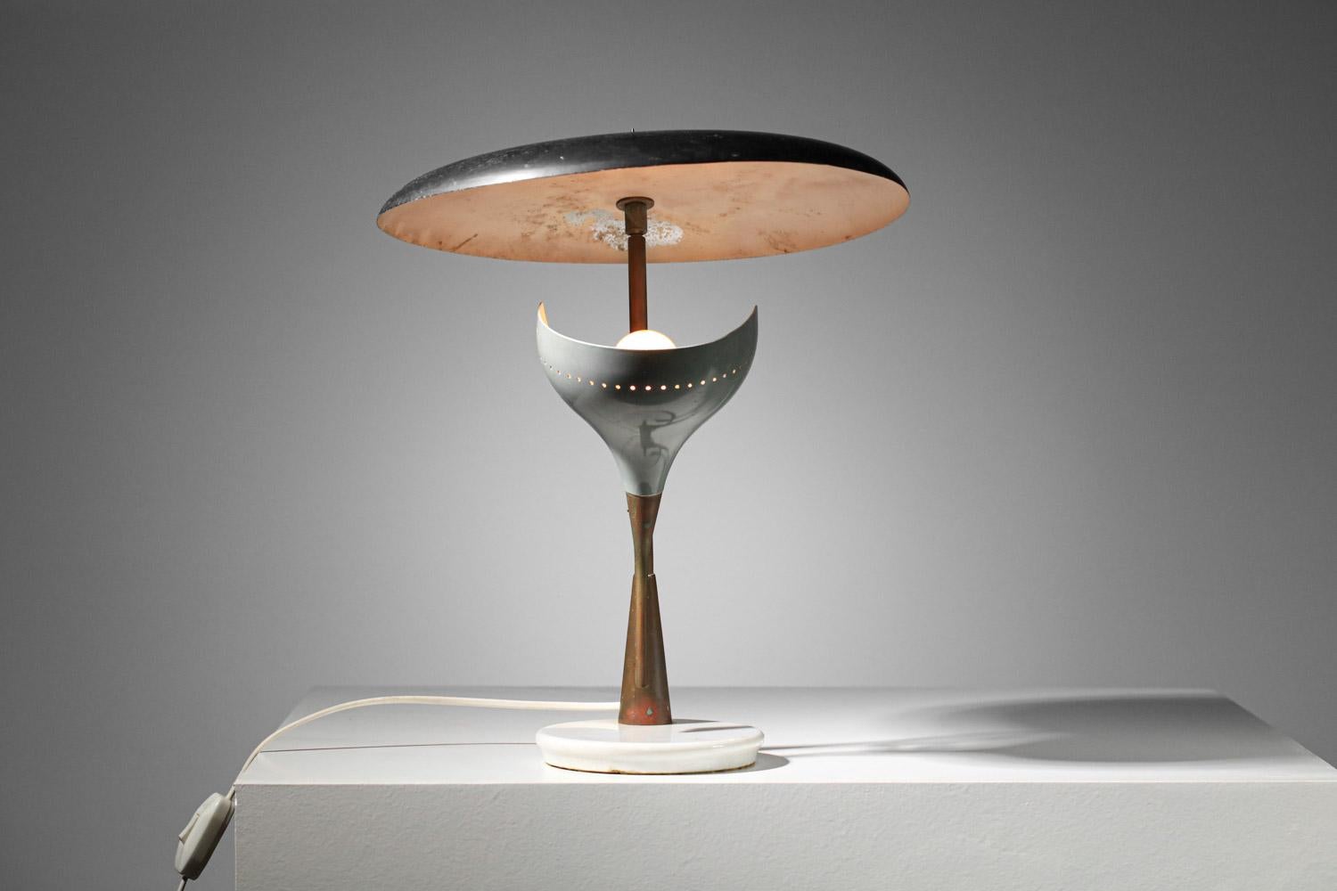 Lampe de table italienne stillux grise et noire des années 60  rare  en vente 4