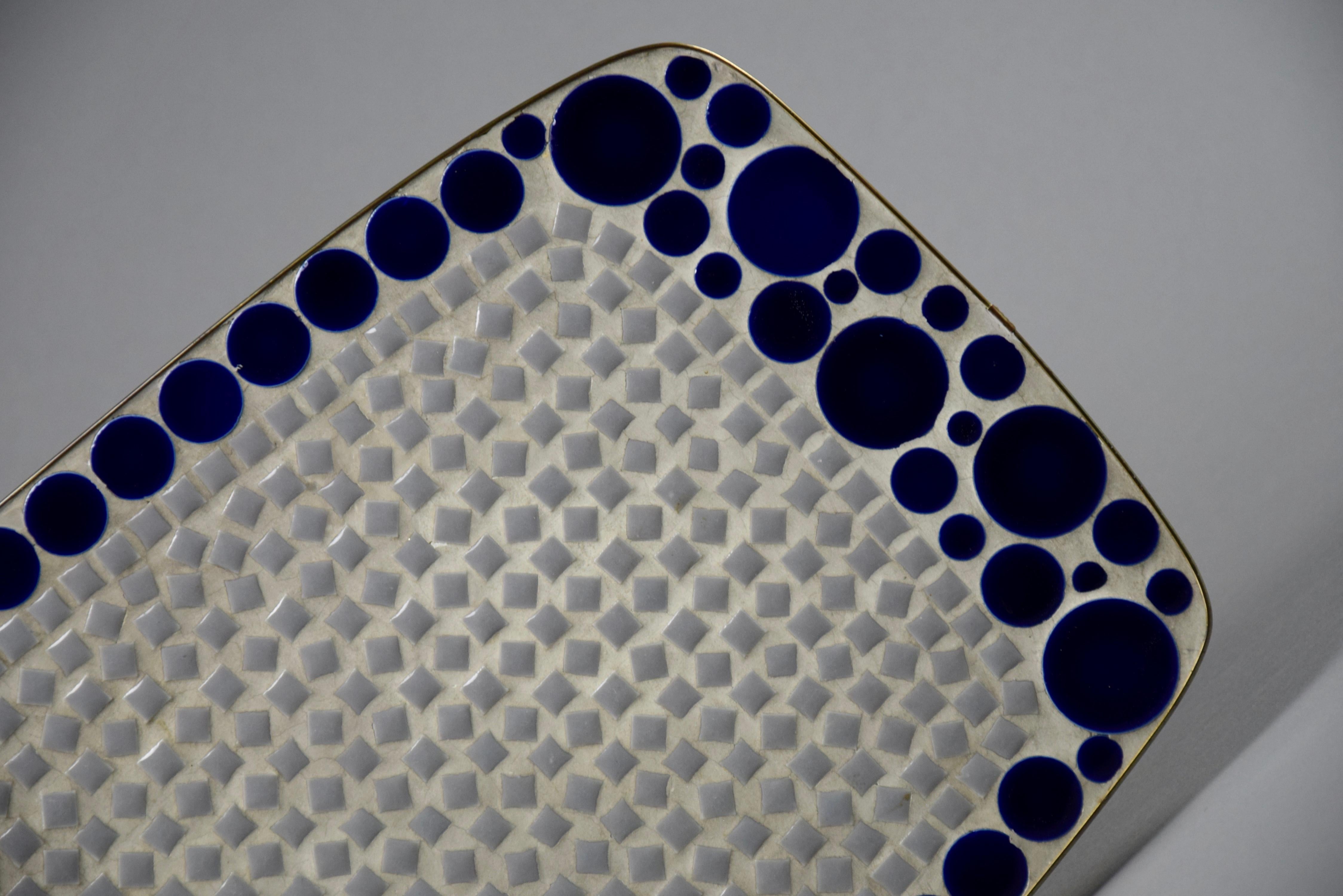 Table d'appoint en mosaïque de verre grise et bleue en laiton, mi-siècle moderne en vente 6