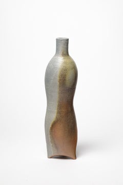 bottiglia vaso in ceramica gres grigio e marrone di B. Chassang pezzo unico 38 cm