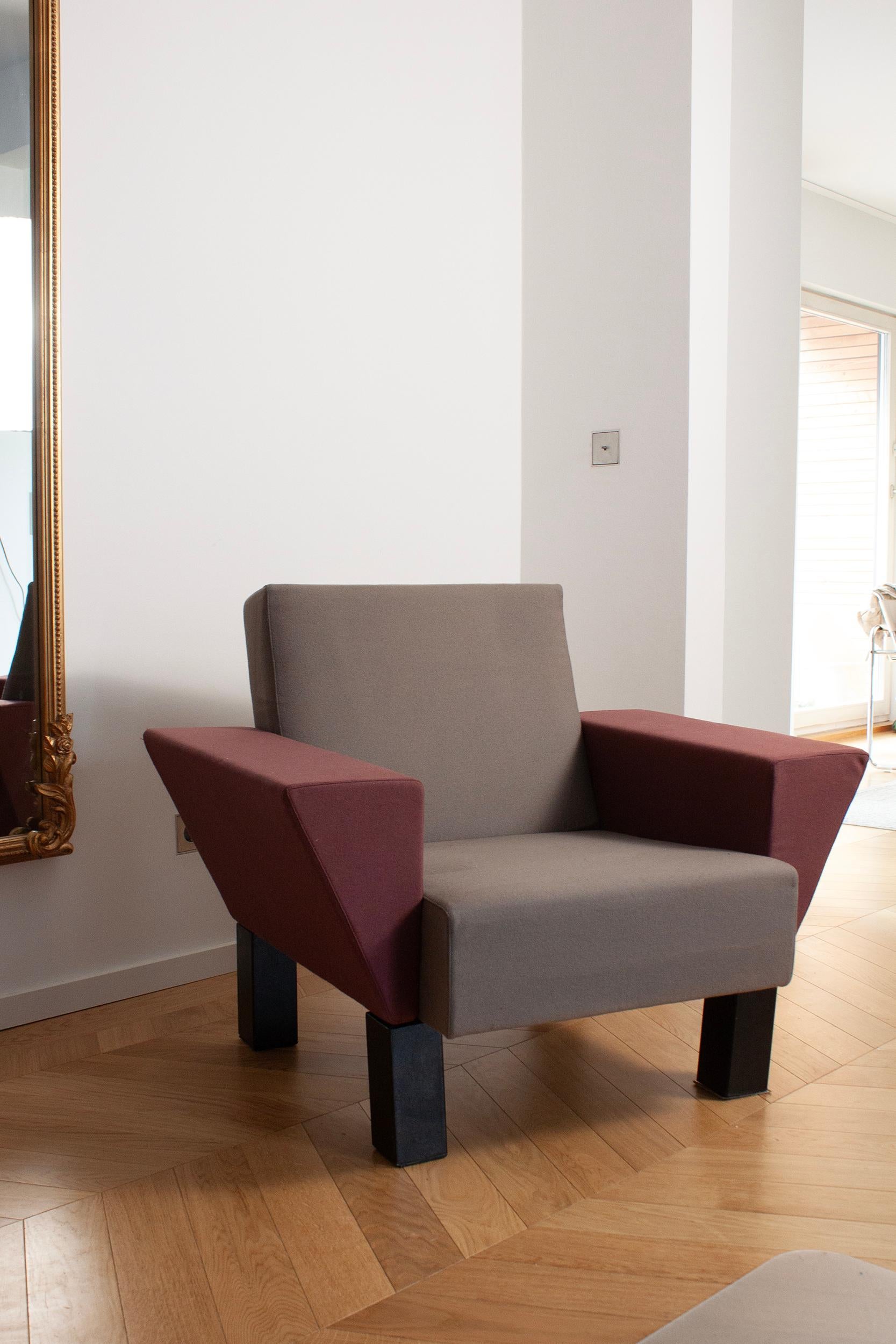 XX secolo set di due poltrone Westside grigio e viola degli anni '80 di Ettore Sottsass per Knoll in vendita