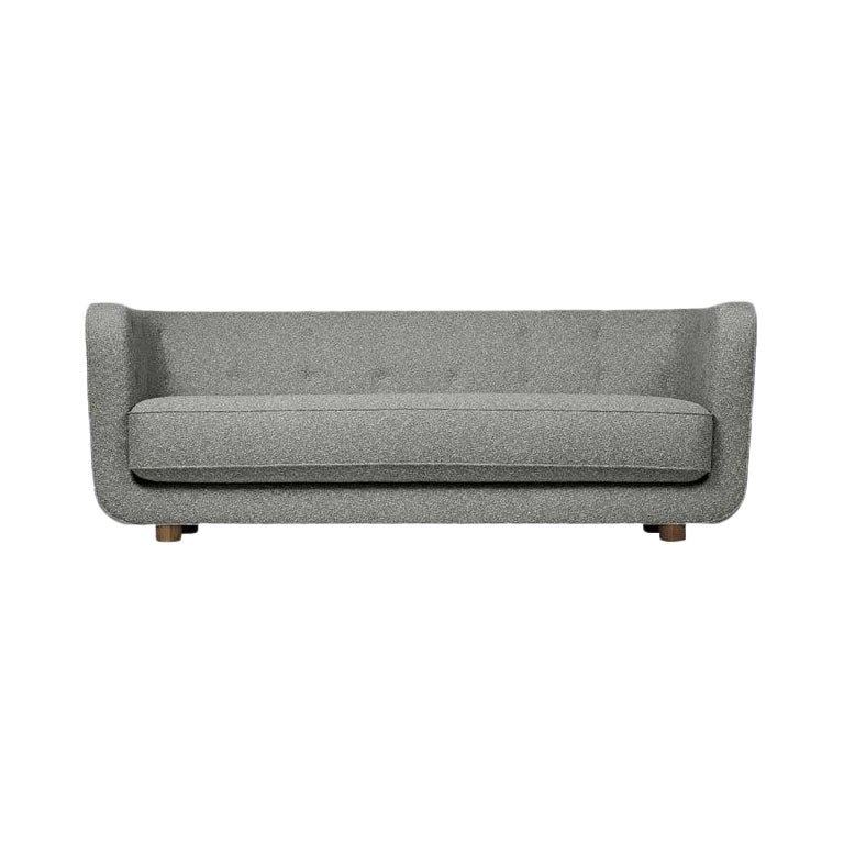 Sahco Nara Vilhelm-Sofa aus grauer und rauchfarbener Eiche von Lassen